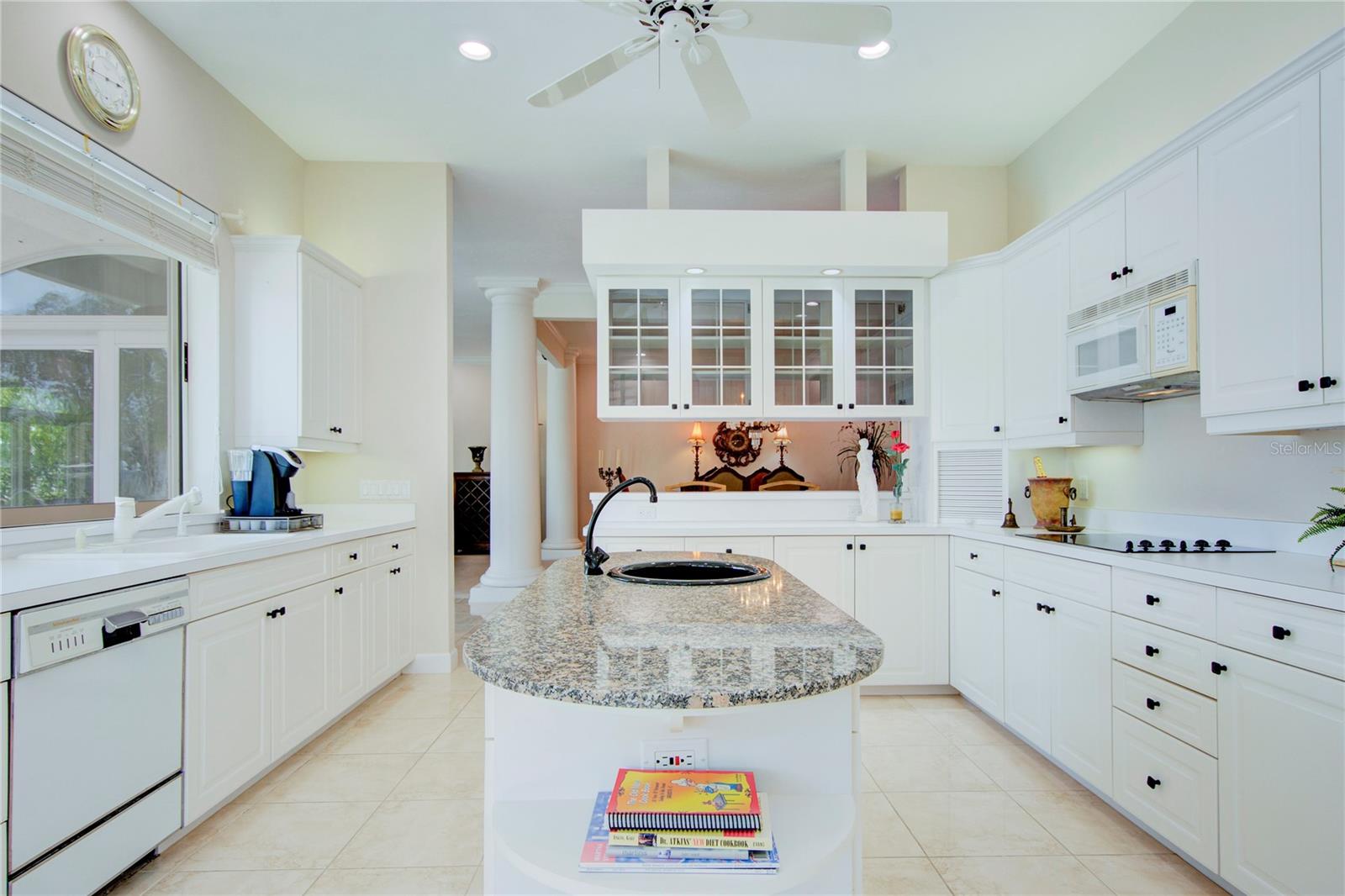 BAY ISLAND SHORES - Residential