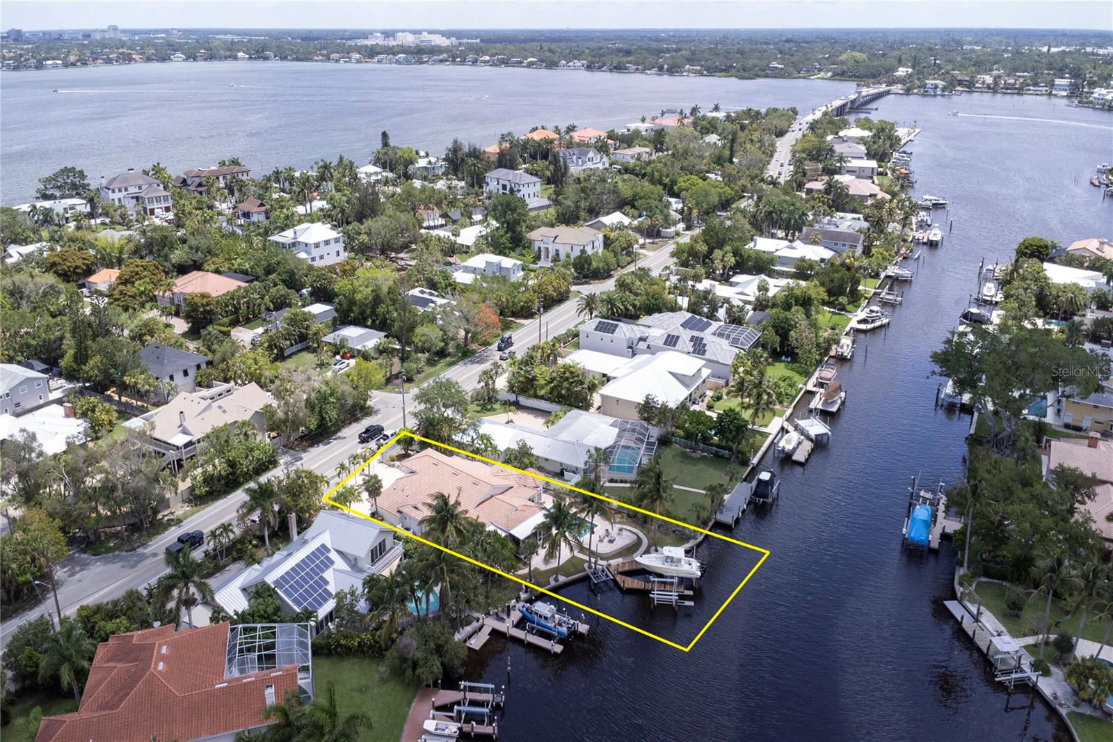 BAY ISLAND SHORES - Residential