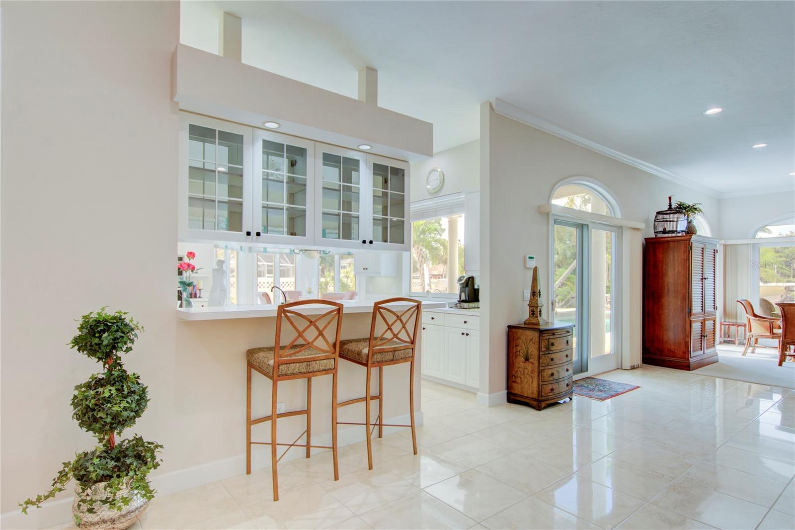 BAY ISLAND SHORES - Residential