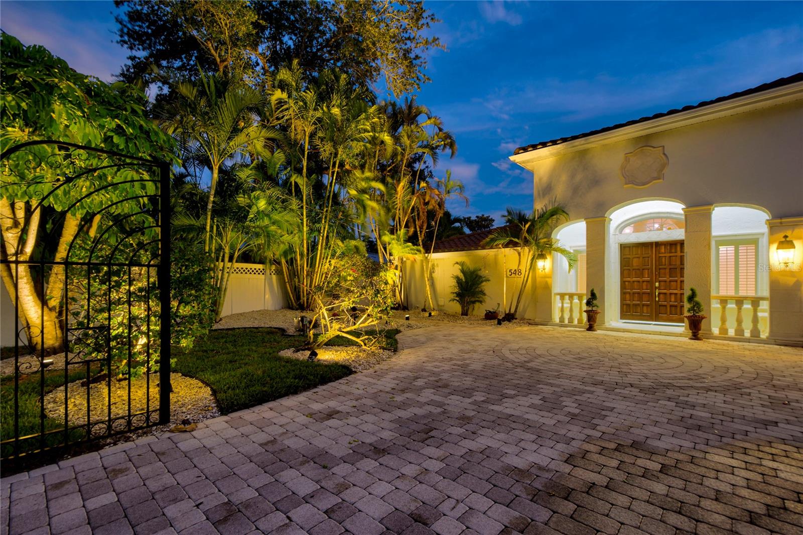 BAY ISLAND SHORES - Residential
