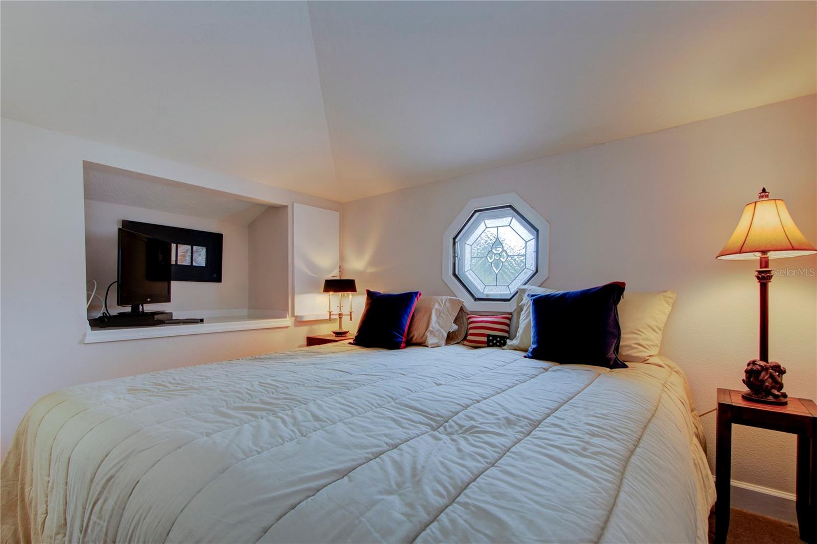 BAY ISLAND SHORES - Residential