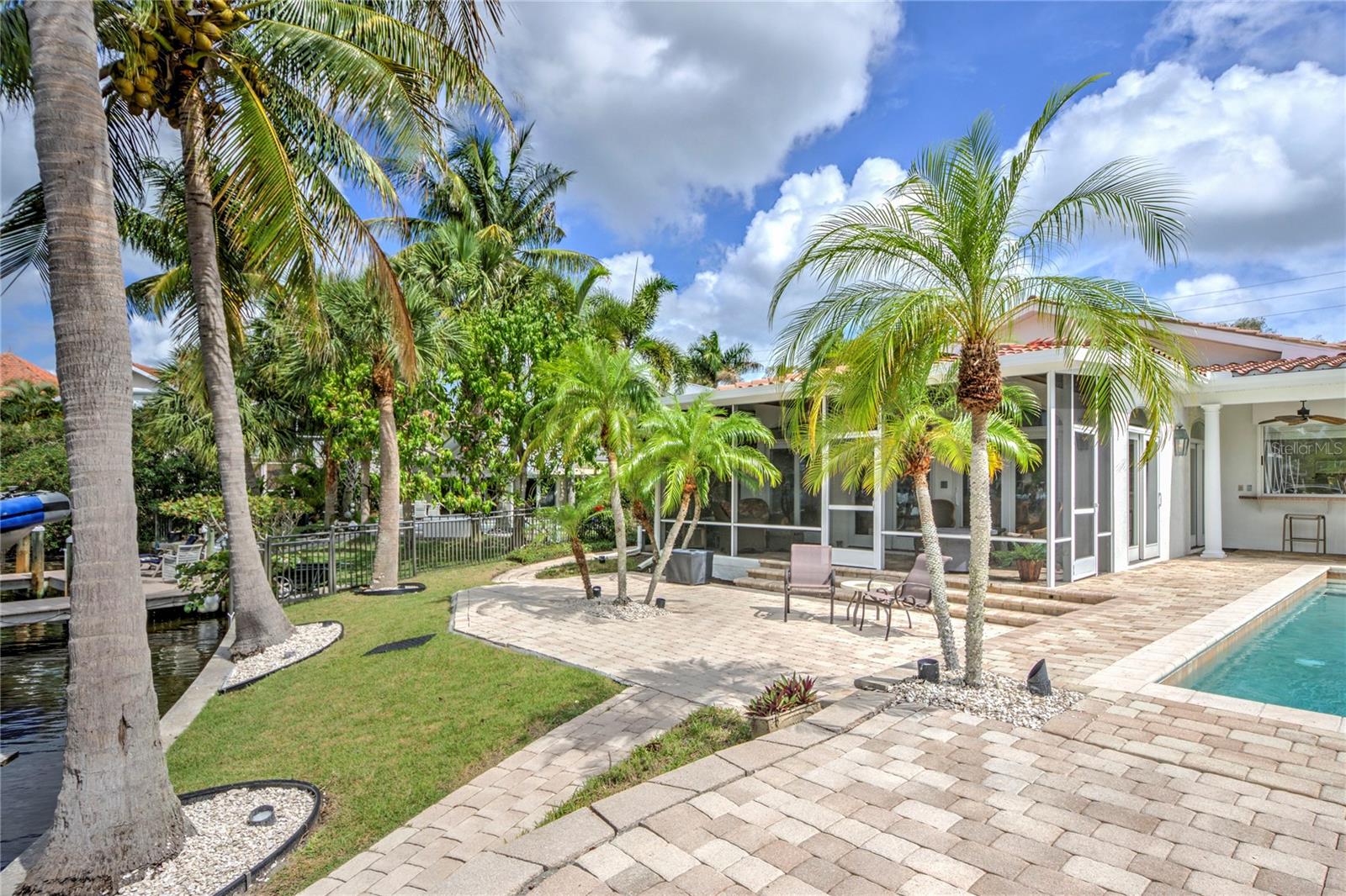 BAY ISLAND SHORES - Residential