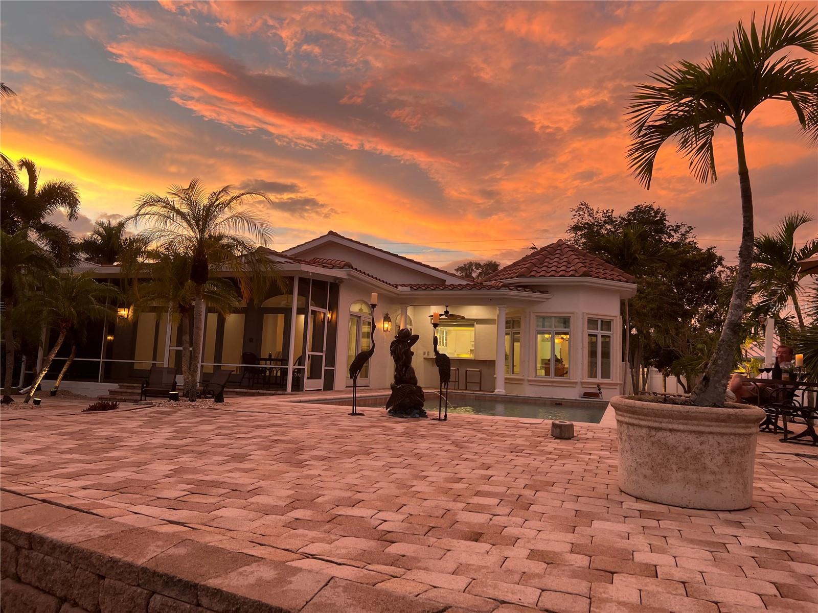 BAY ISLAND SHORES - Residential