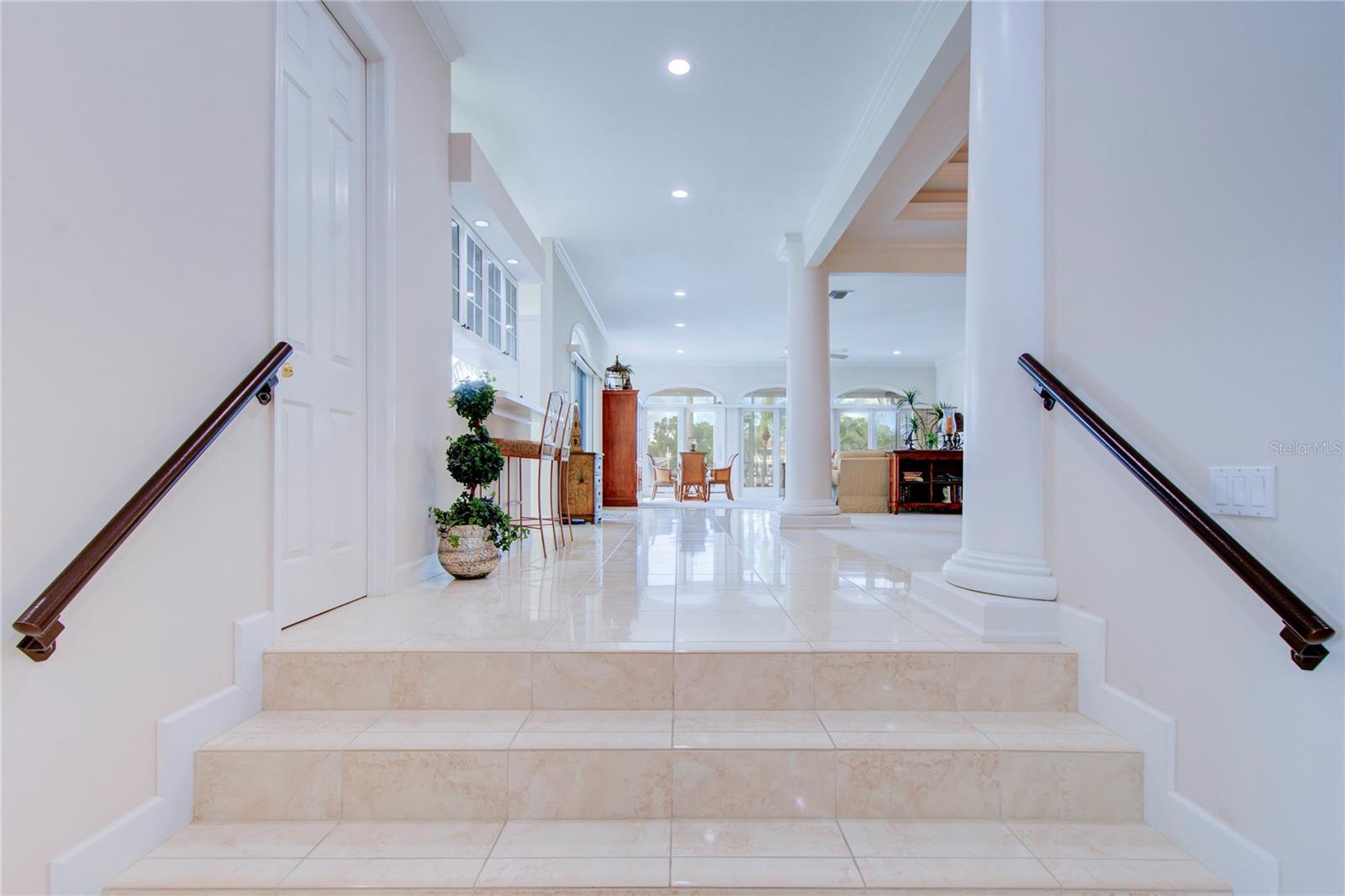 BAY ISLAND SHORES - Residential