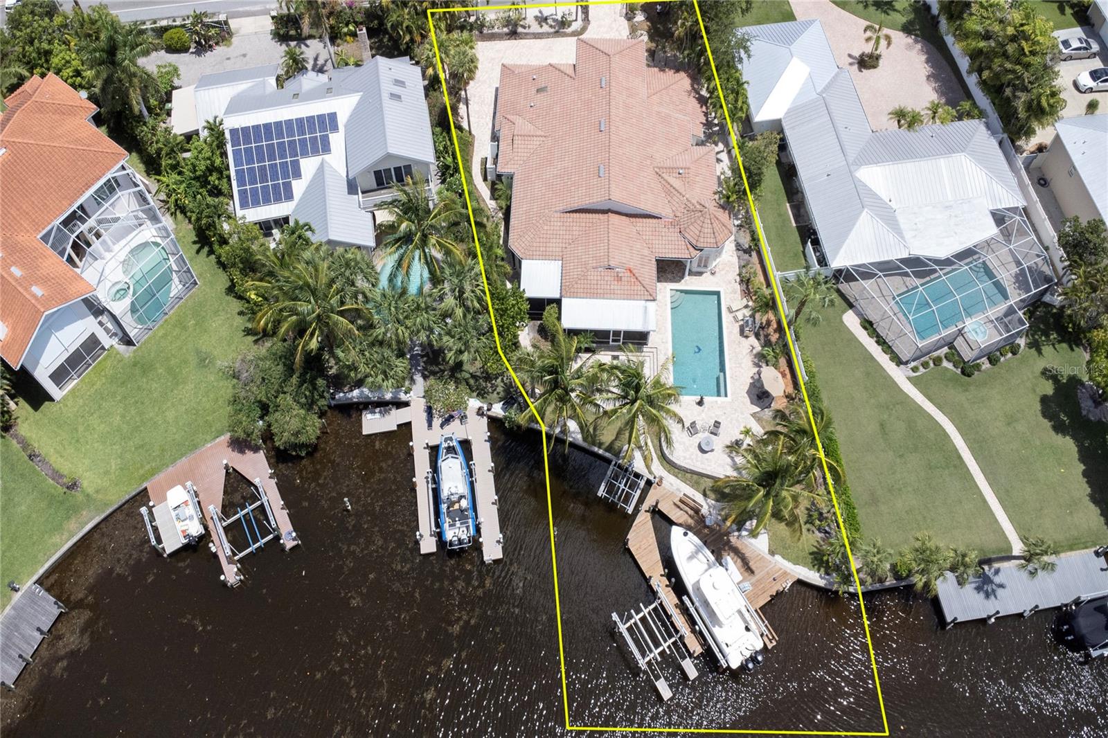 BAY ISLAND SHORES - Residential
