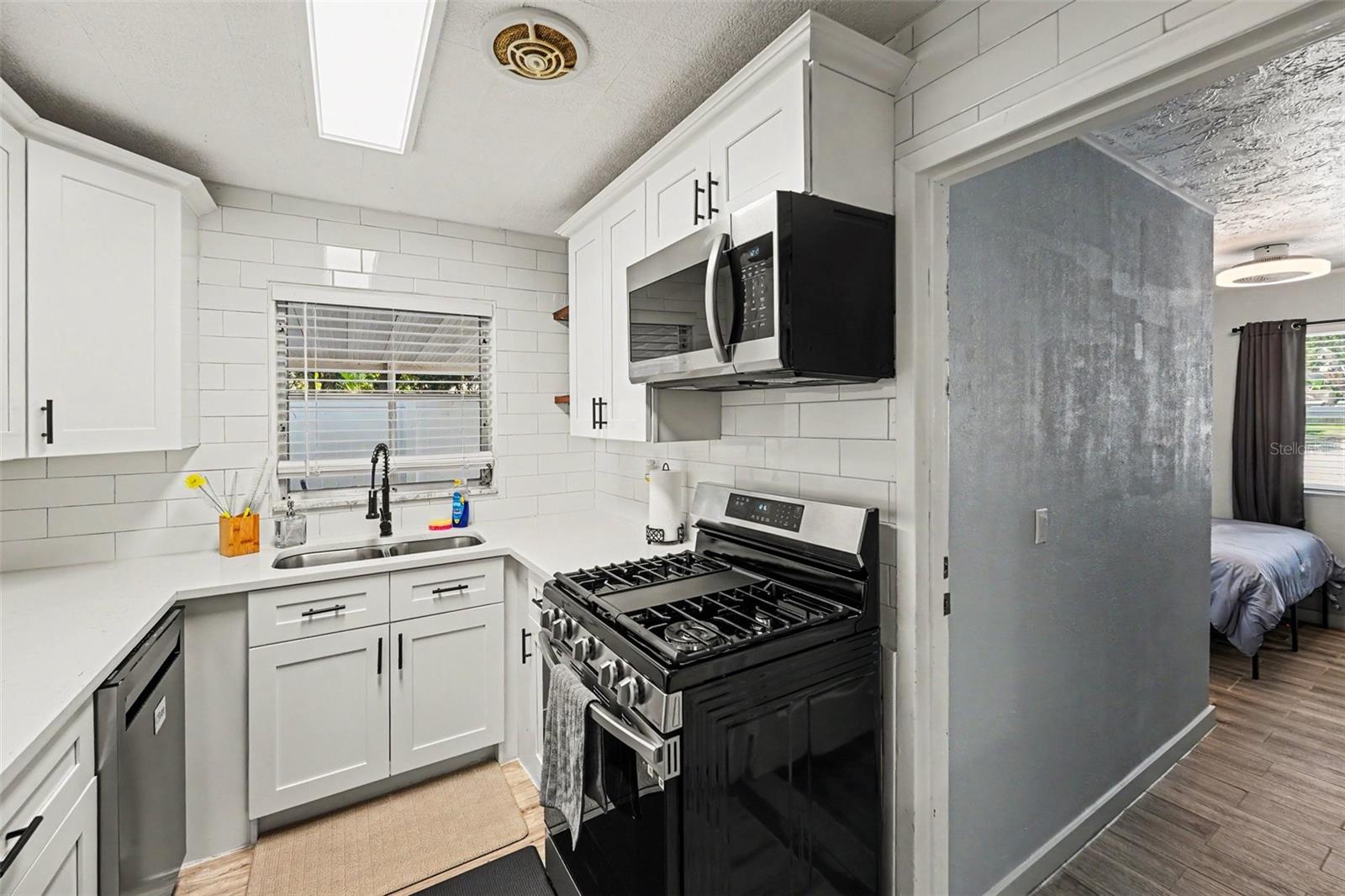 PASADENA ESTATES SEC F - Residential
