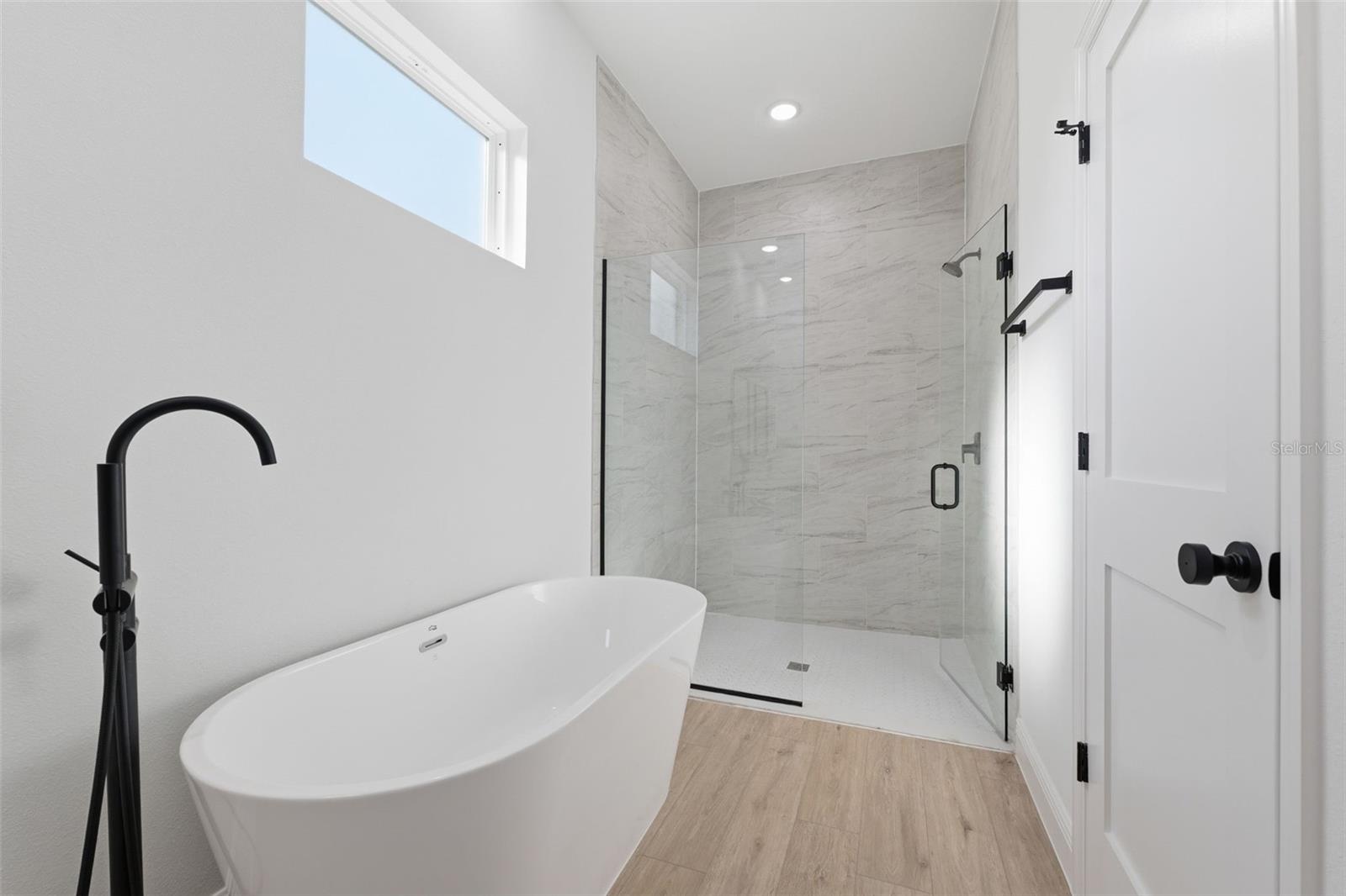 CITRUS SPGS UNIT 22 - Residential Lease