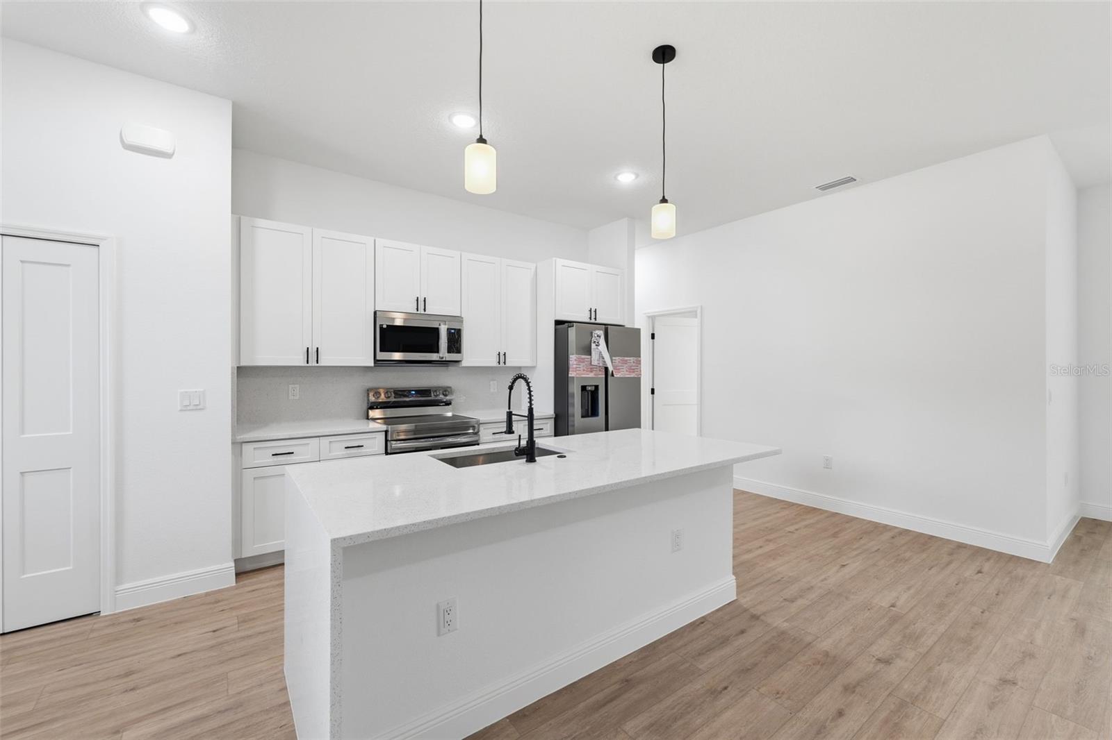 CITRUS SPGS UNIT 22 - Residential Lease