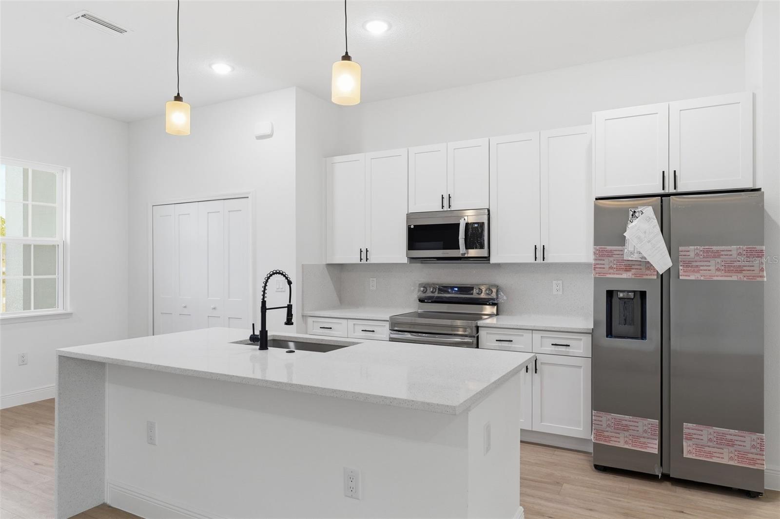 CITRUS SPGS UNIT 22 - Residential Lease