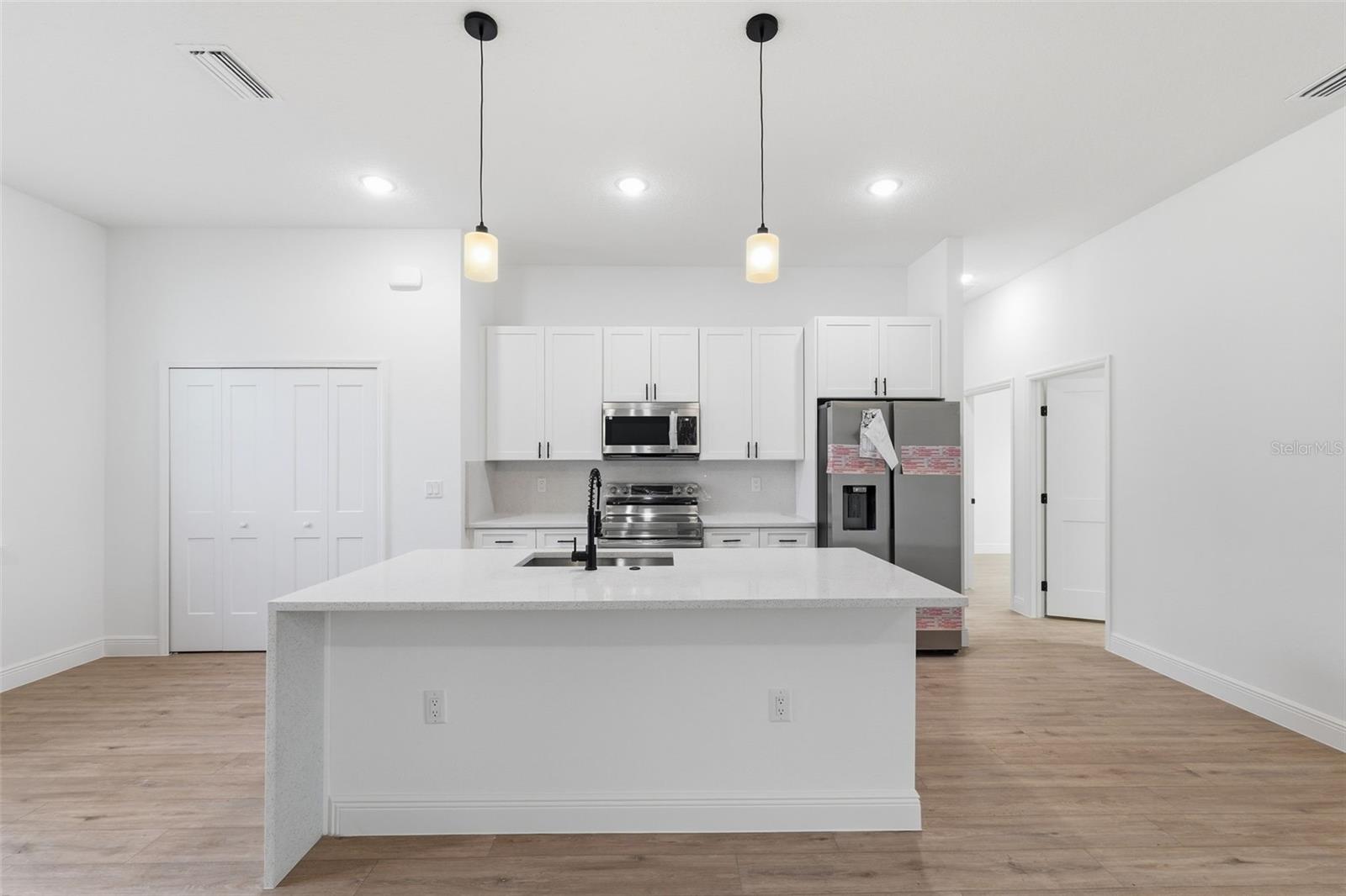 CITRUS SPGS UNIT 22 - Residential Lease