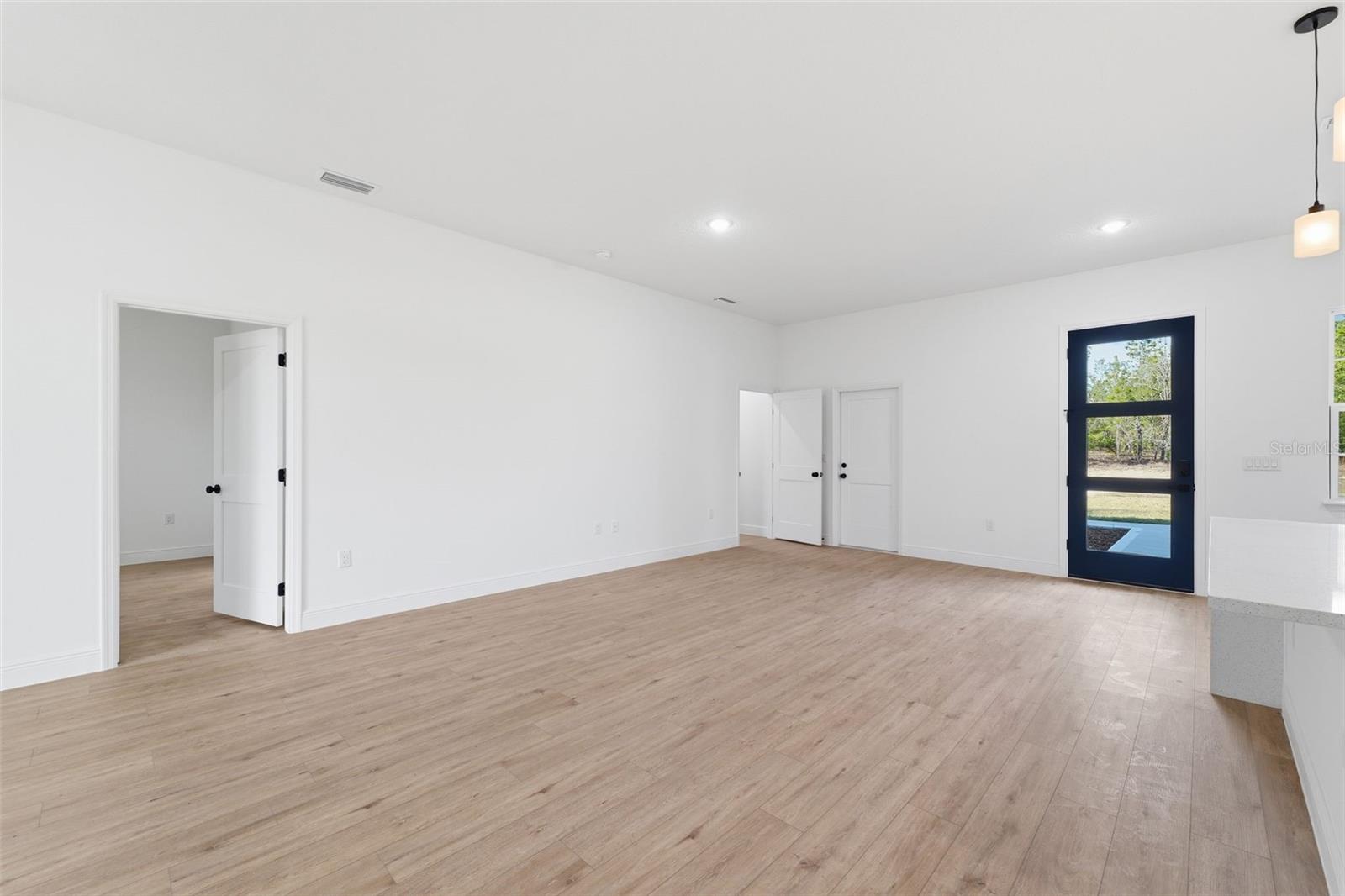 CITRUS SPGS UNIT 22 - Residential Lease