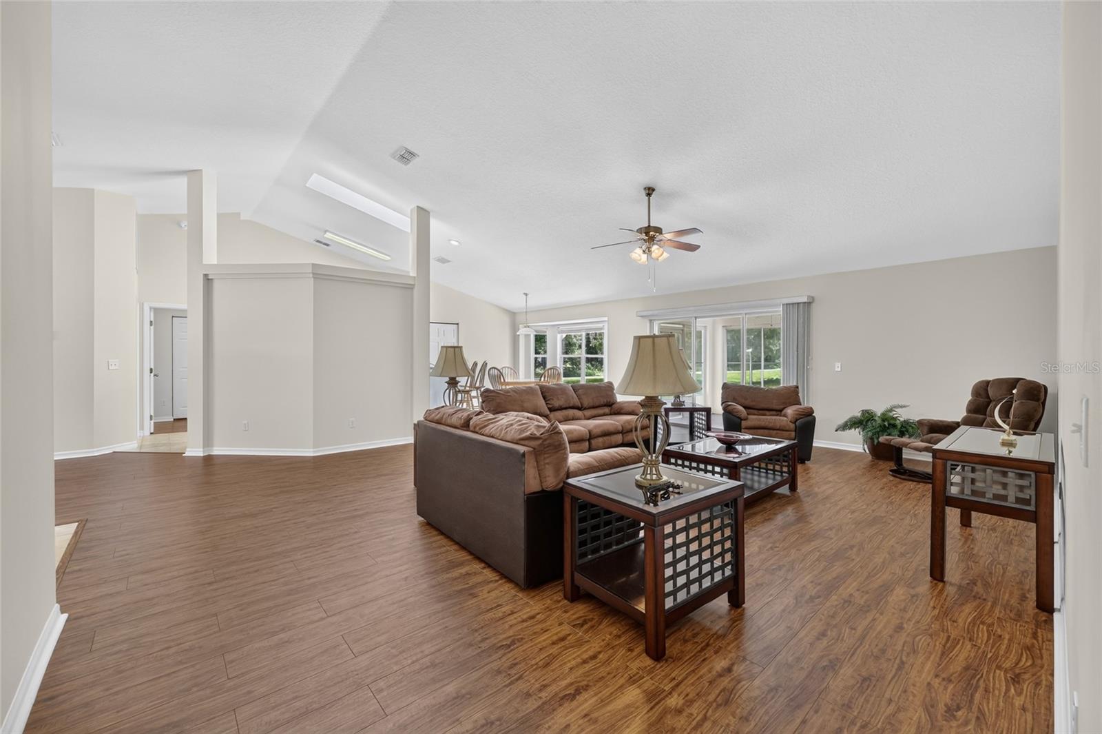 ROLLING RANCH ESTATE - Residential