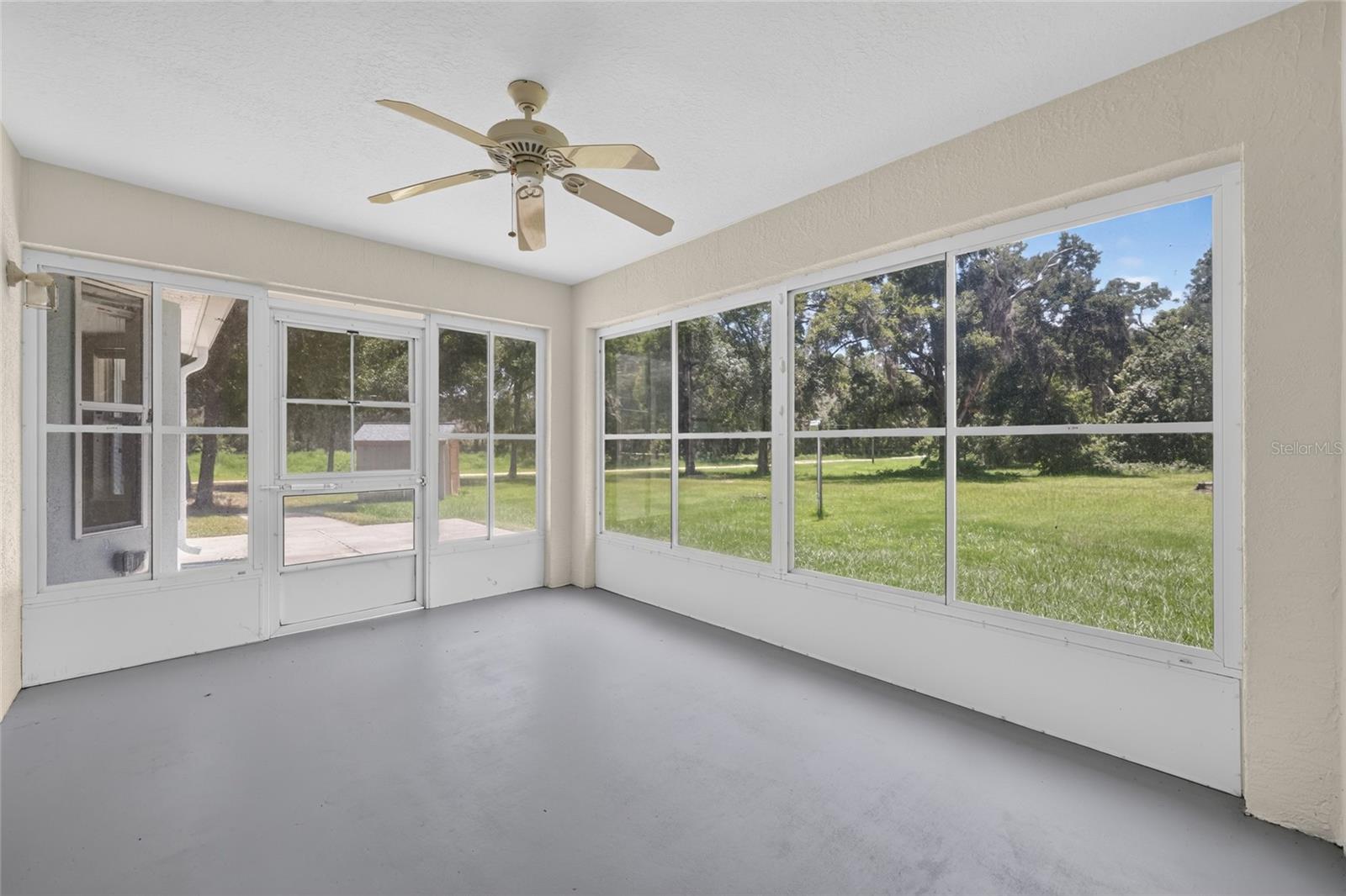 ROLLING RANCH ESTATE - Residential