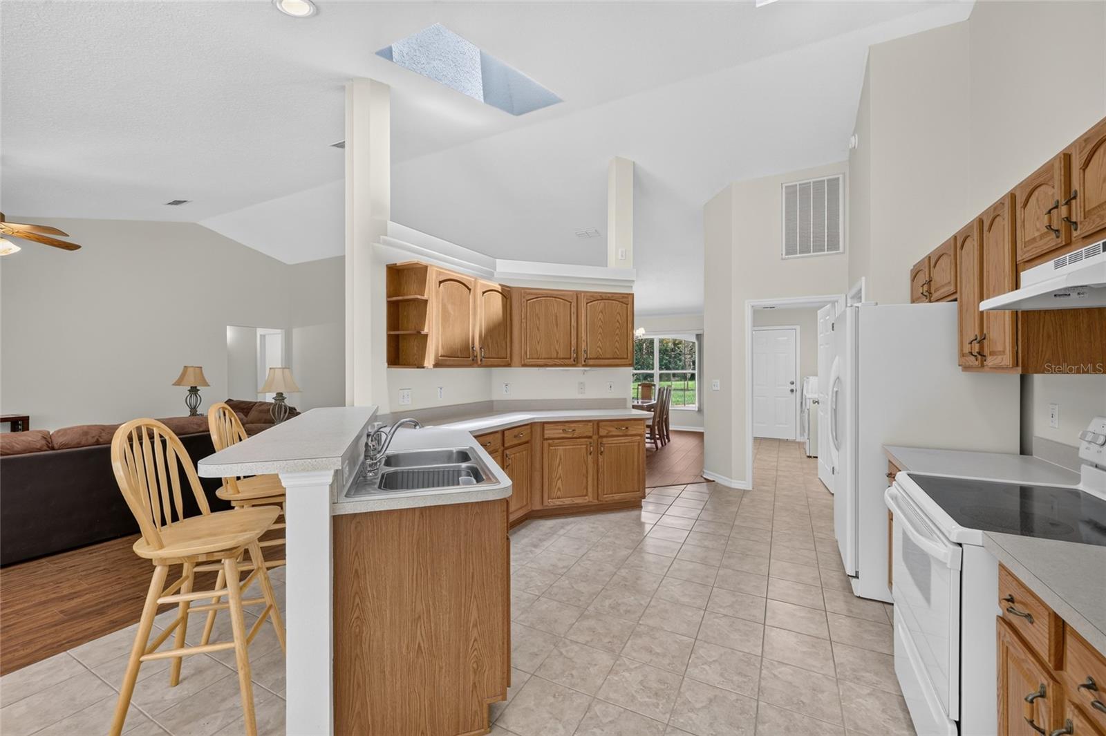 ROLLING RANCH ESTATE - Residential