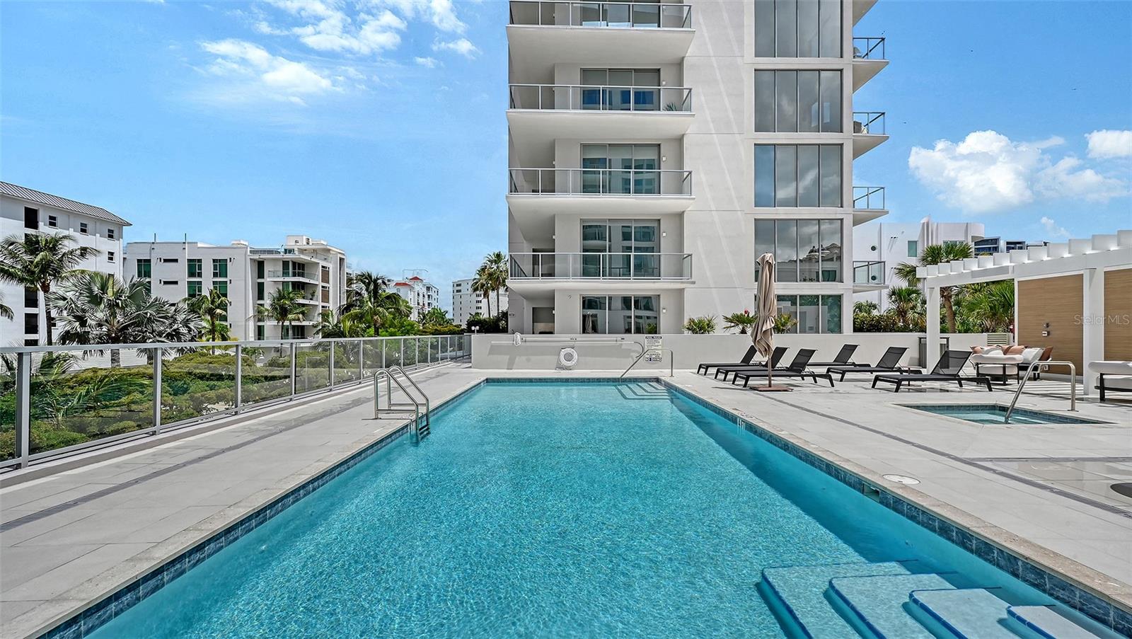 PENINSULA SARASOTA - Residential