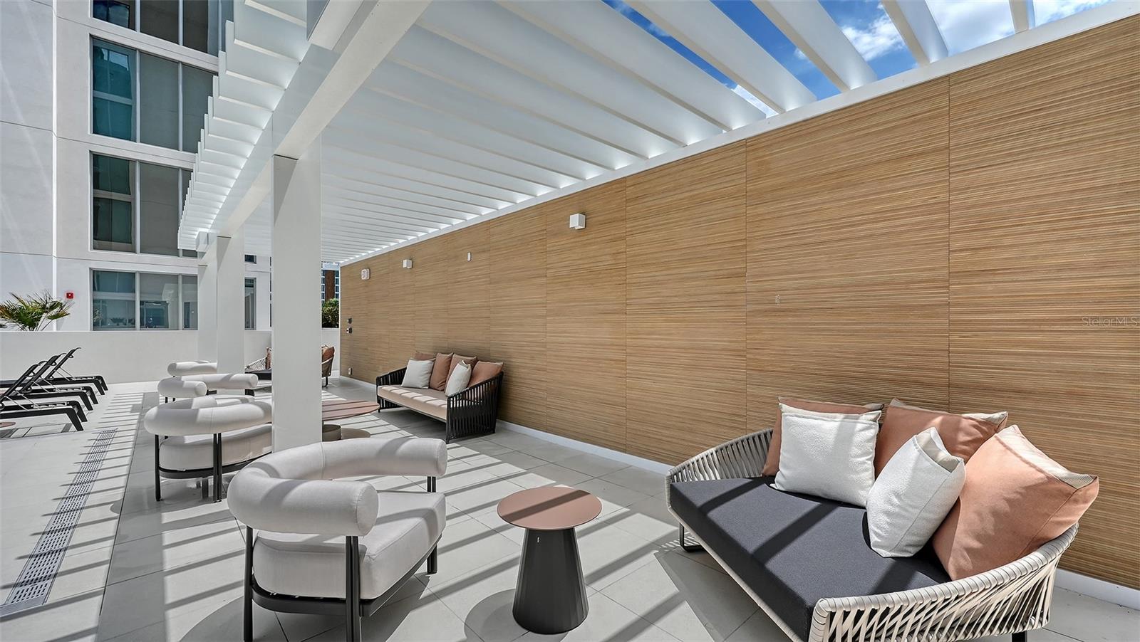 PENINSULA SARASOTA - Residential
