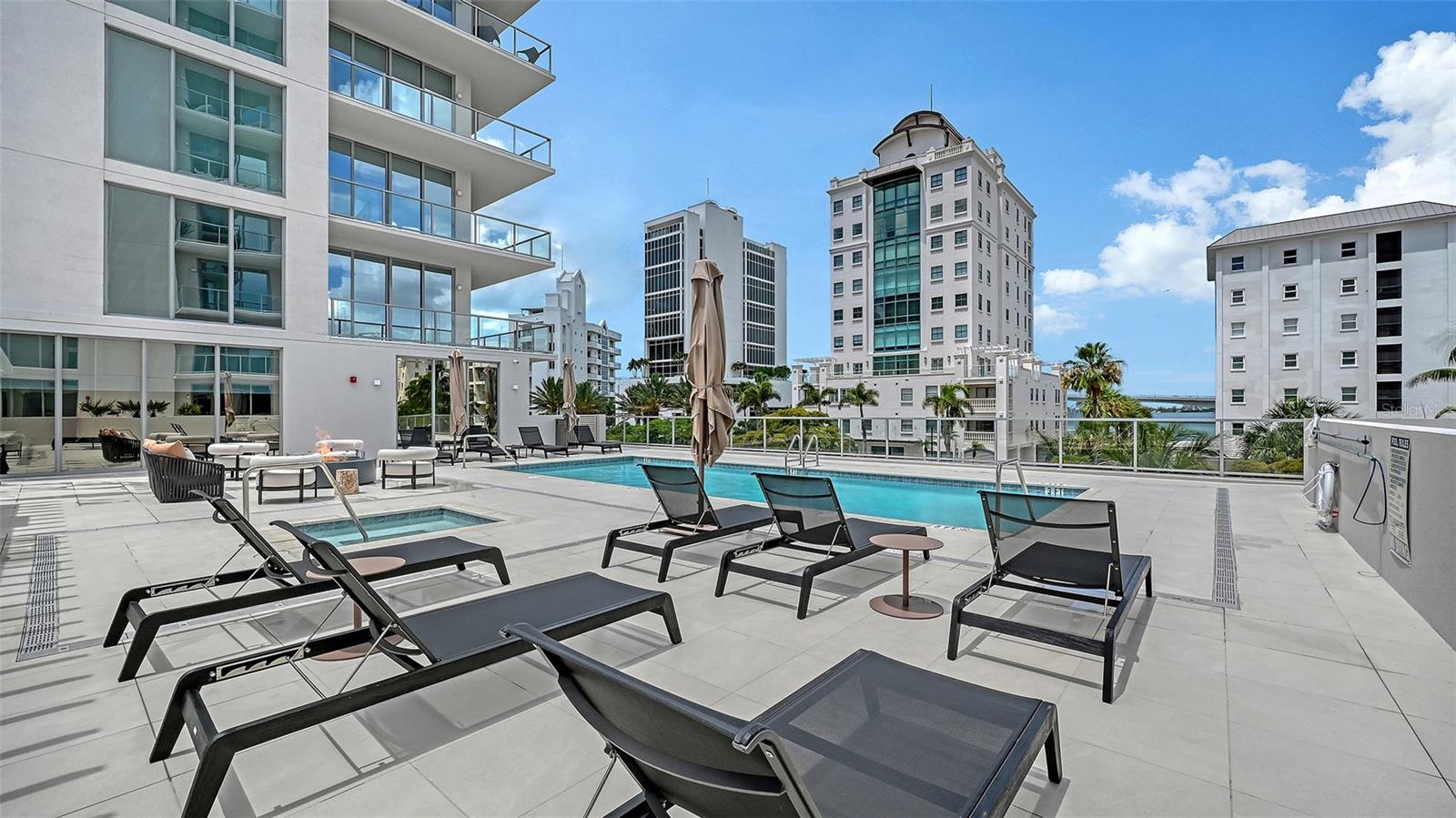 PENINSULA SARASOTA - Residential