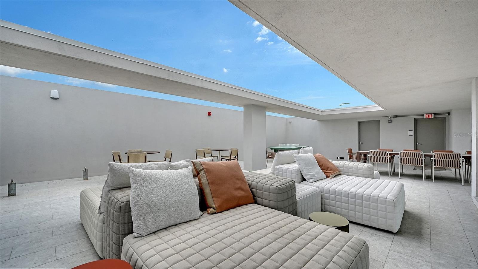 PENINSULA SARASOTA - Residential