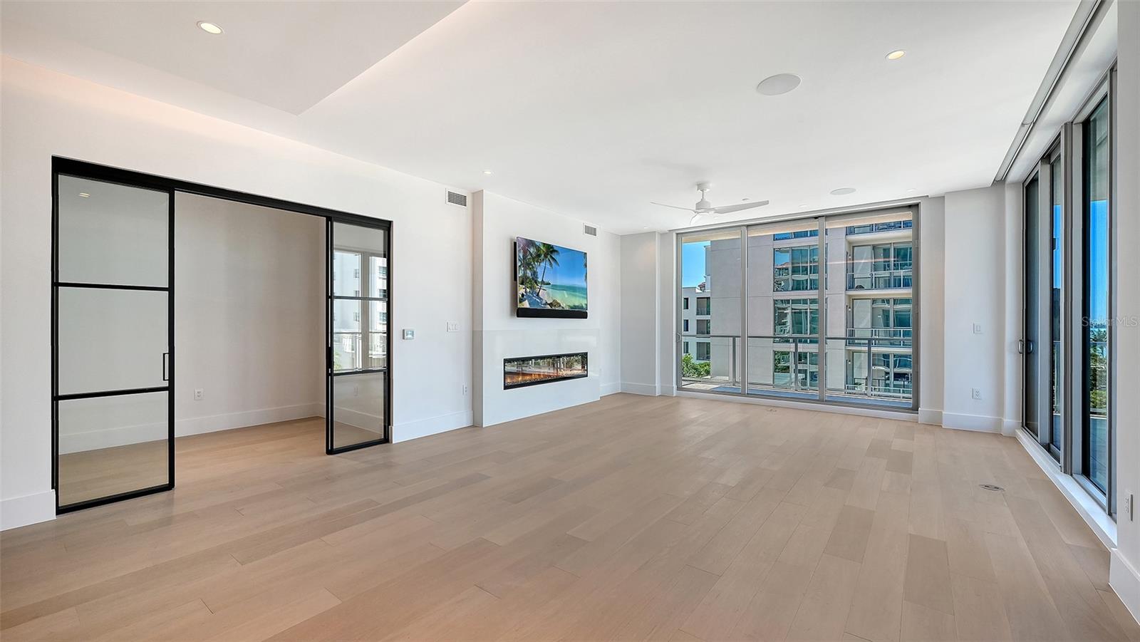 PENINSULA SARASOTA - Residential