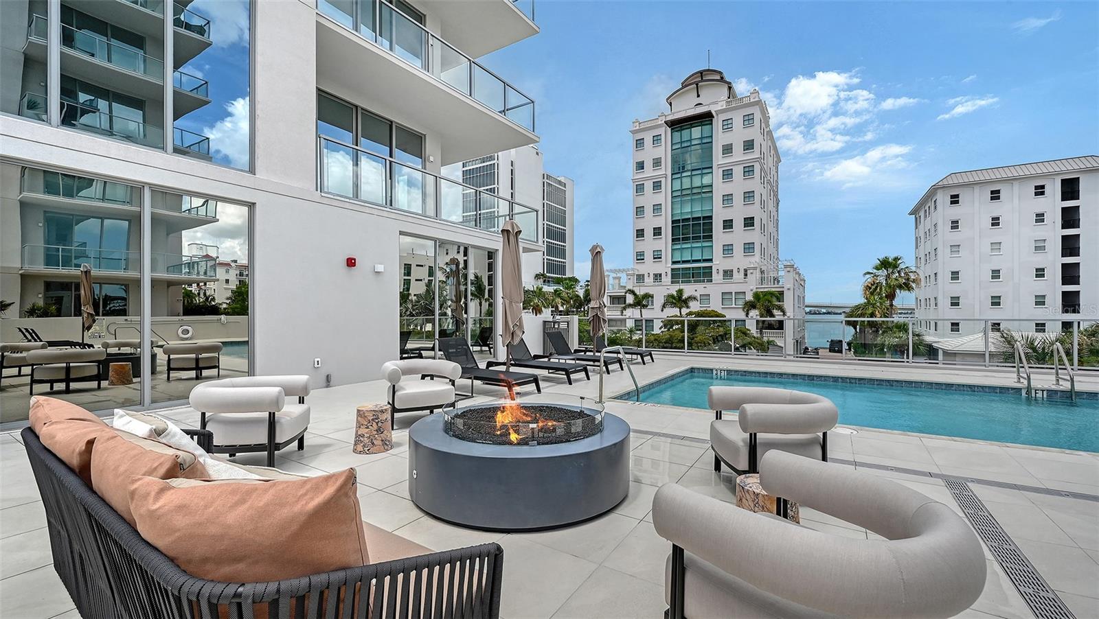 PENINSULA SARASOTA - Residential