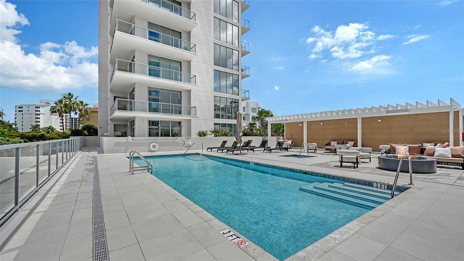PENINSULA SARASOTA - Residential