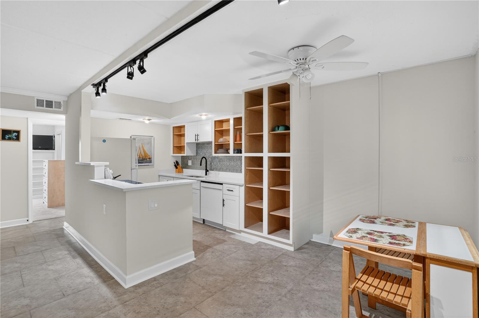 BOCA SHORES CONDO - Residential Lease