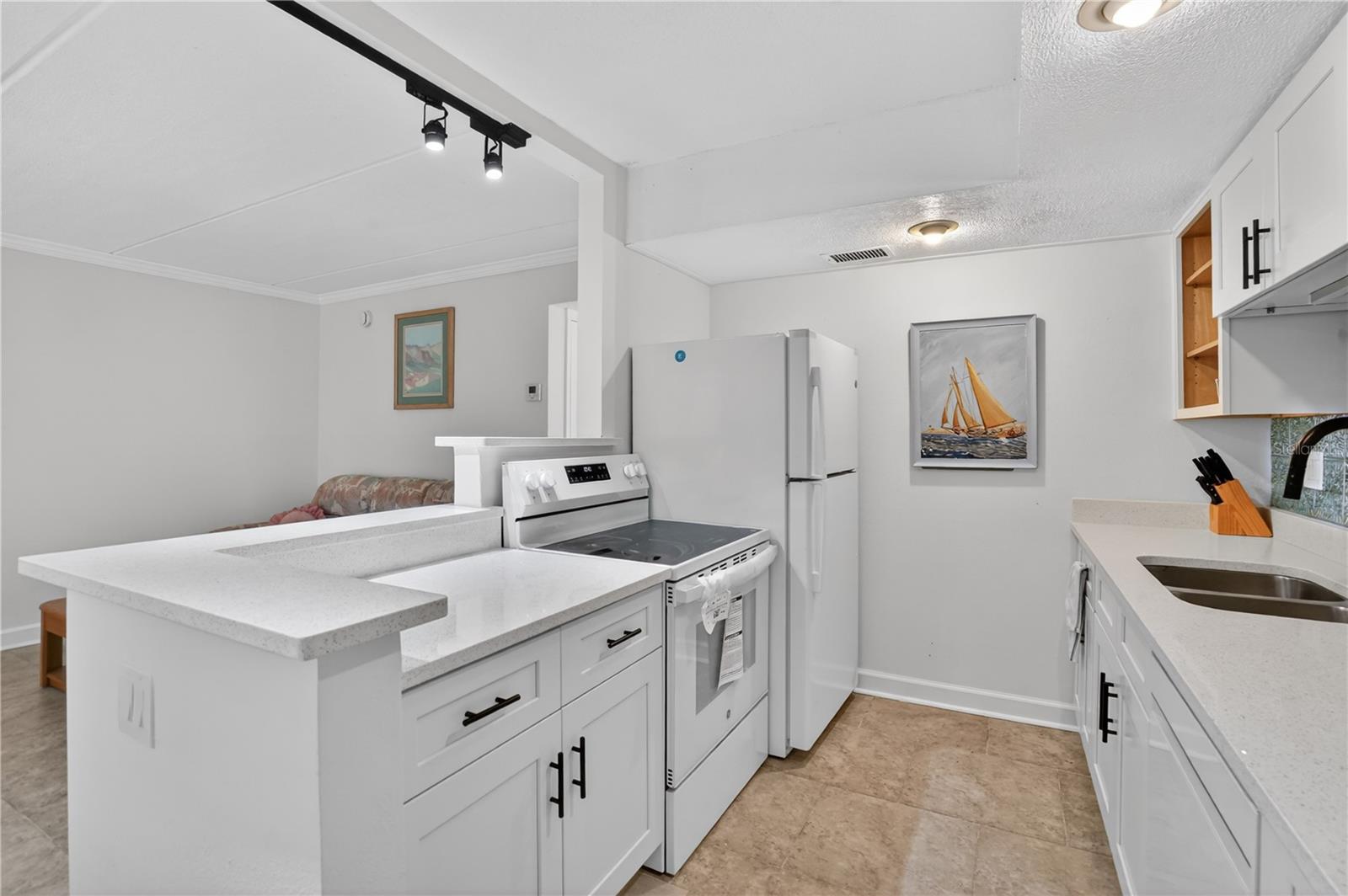 BOCA SHORES CONDO - Residential Lease