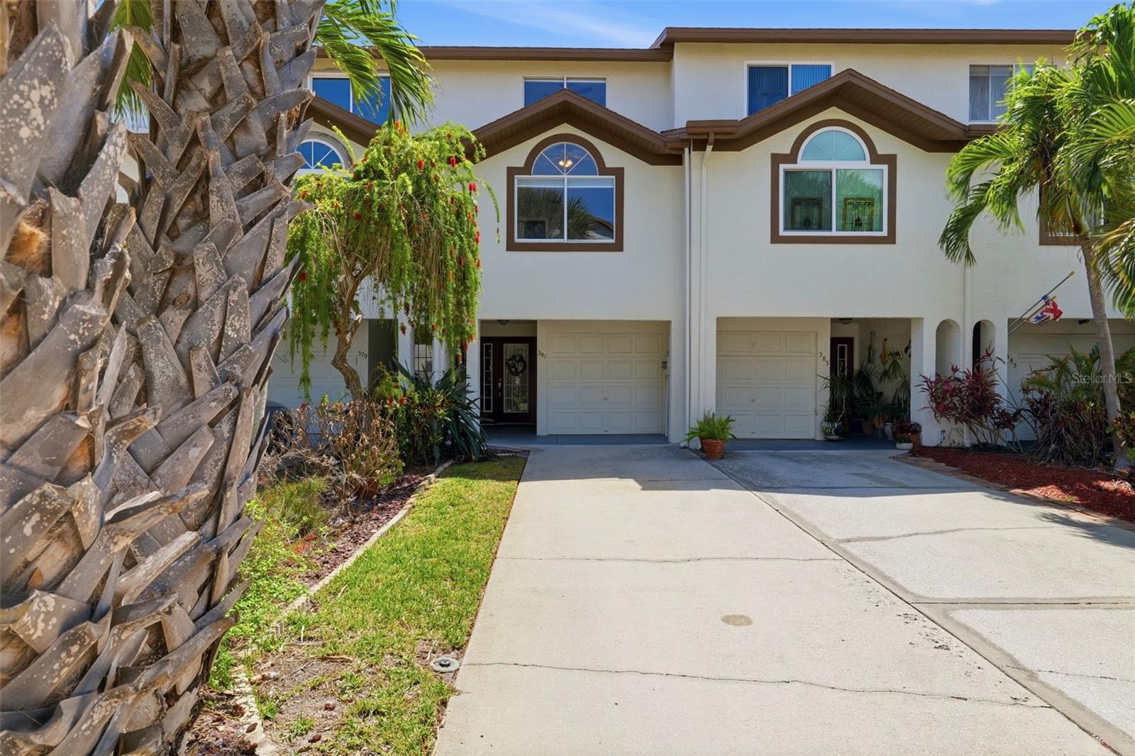 PALMS OF TIERRA - Residential