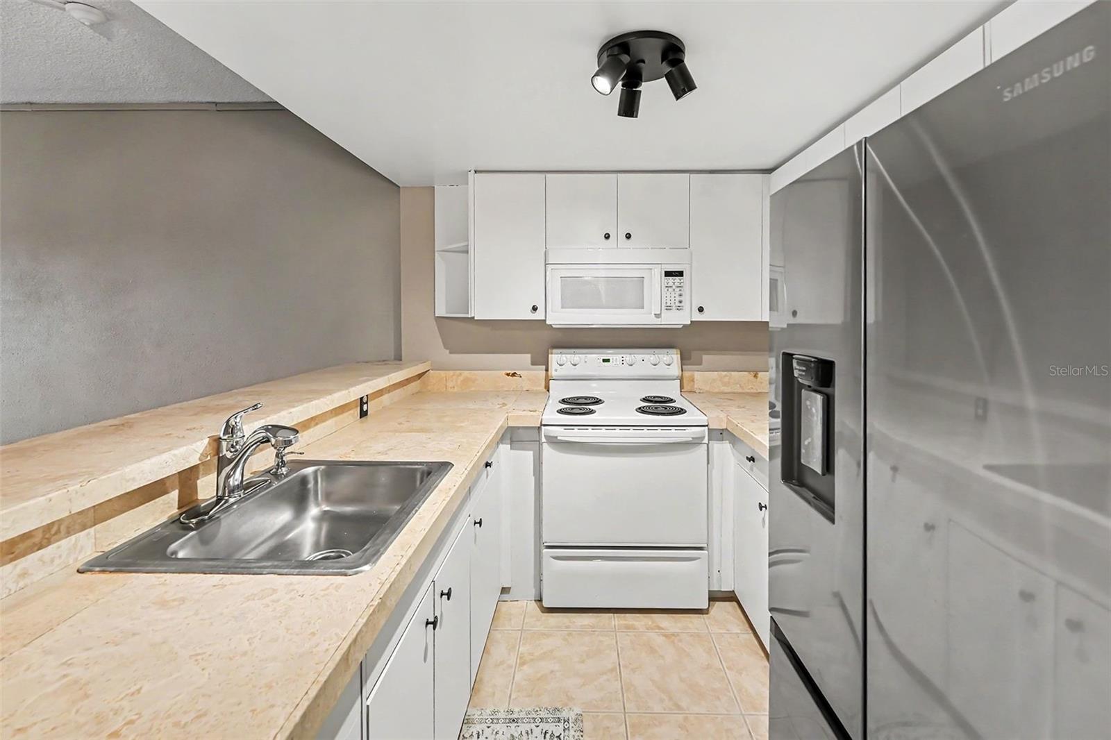 REGATTA BEACH CLUB CONDO - Residential