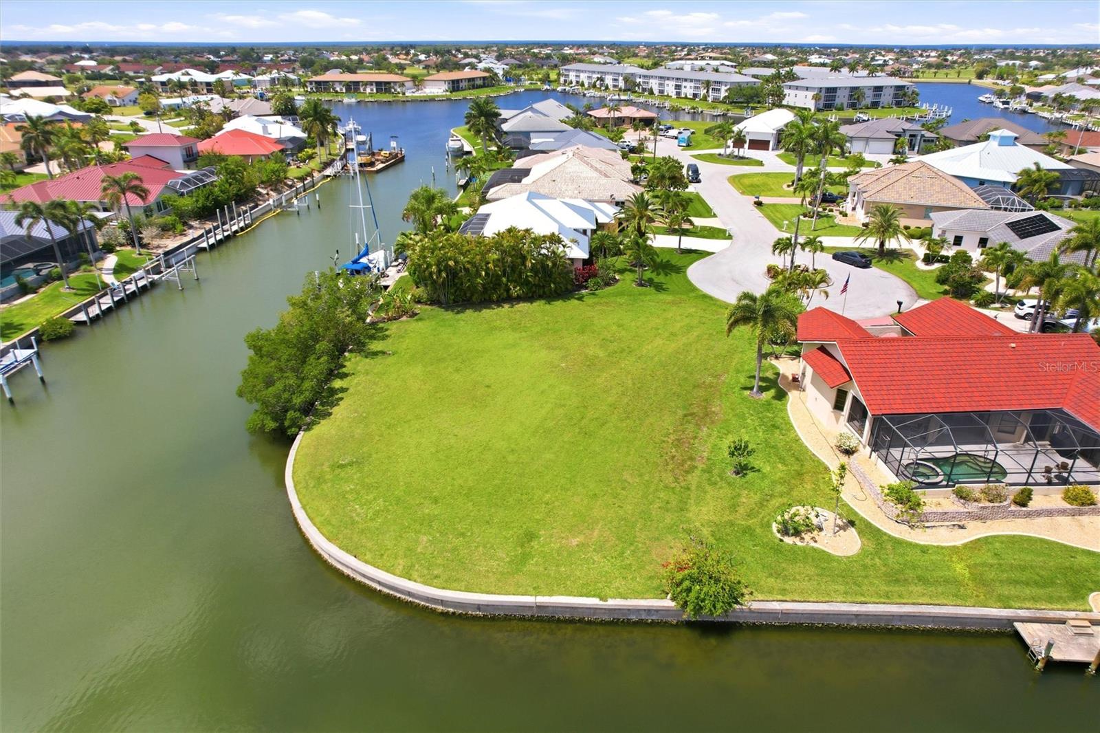PUNTA GORDA ISLES SEC 14 - Land
