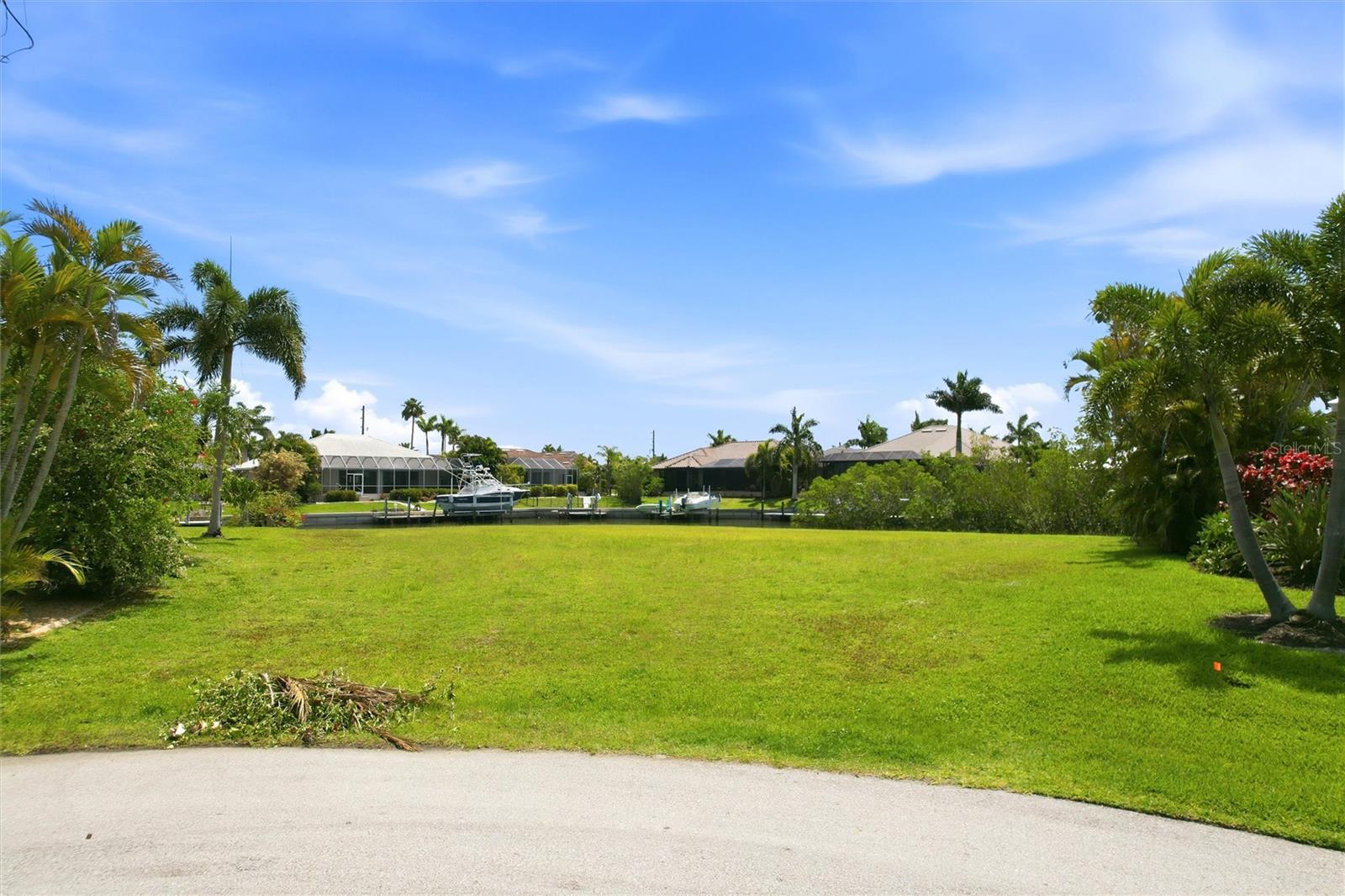 PUNTA GORDA ISLES SEC 14 - Land