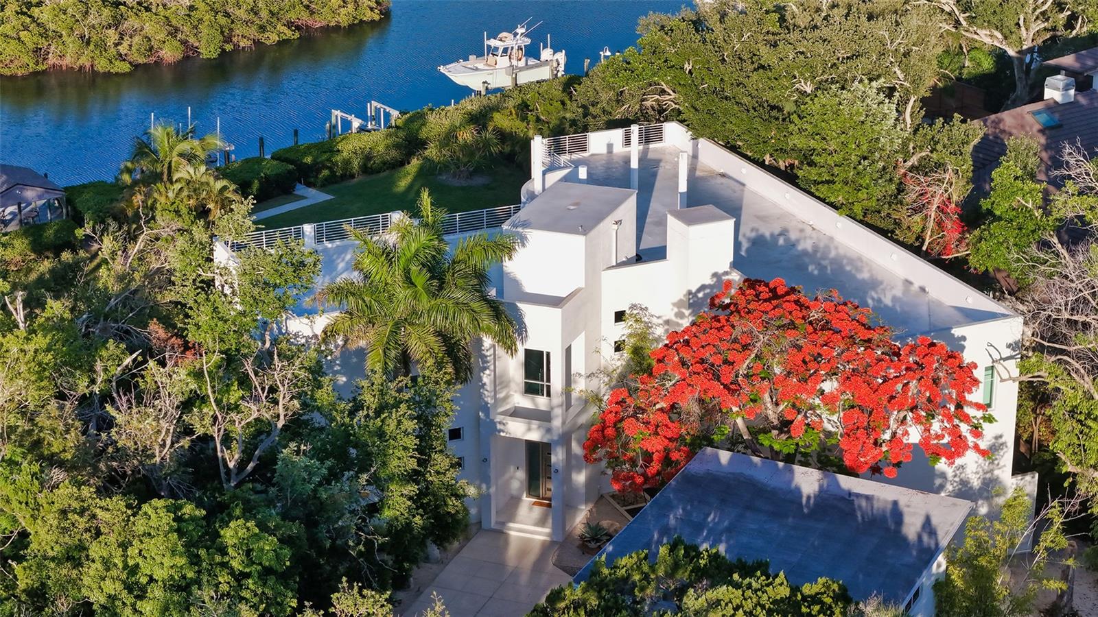 COCOANUT BAYOU - Residential