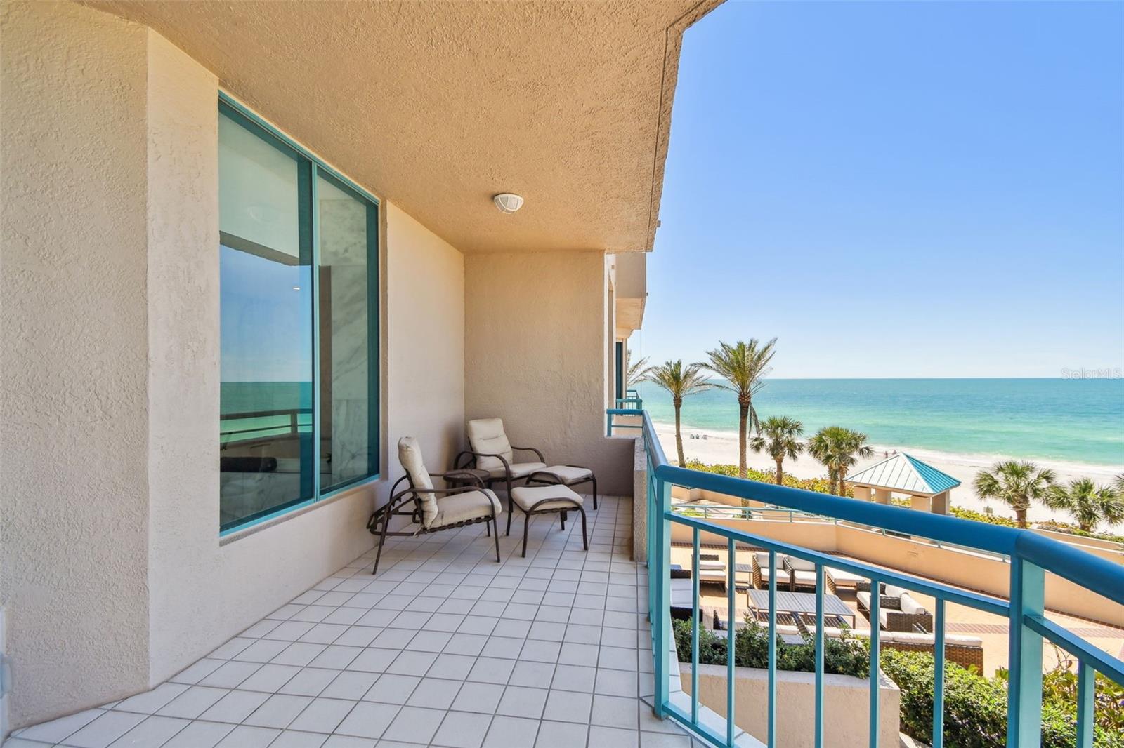 ULTIMAR THREE CONDO - Residential