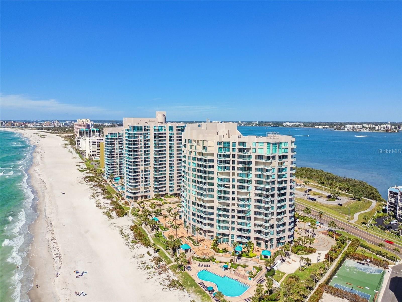 ULTIMAR THREE CONDO - Residential