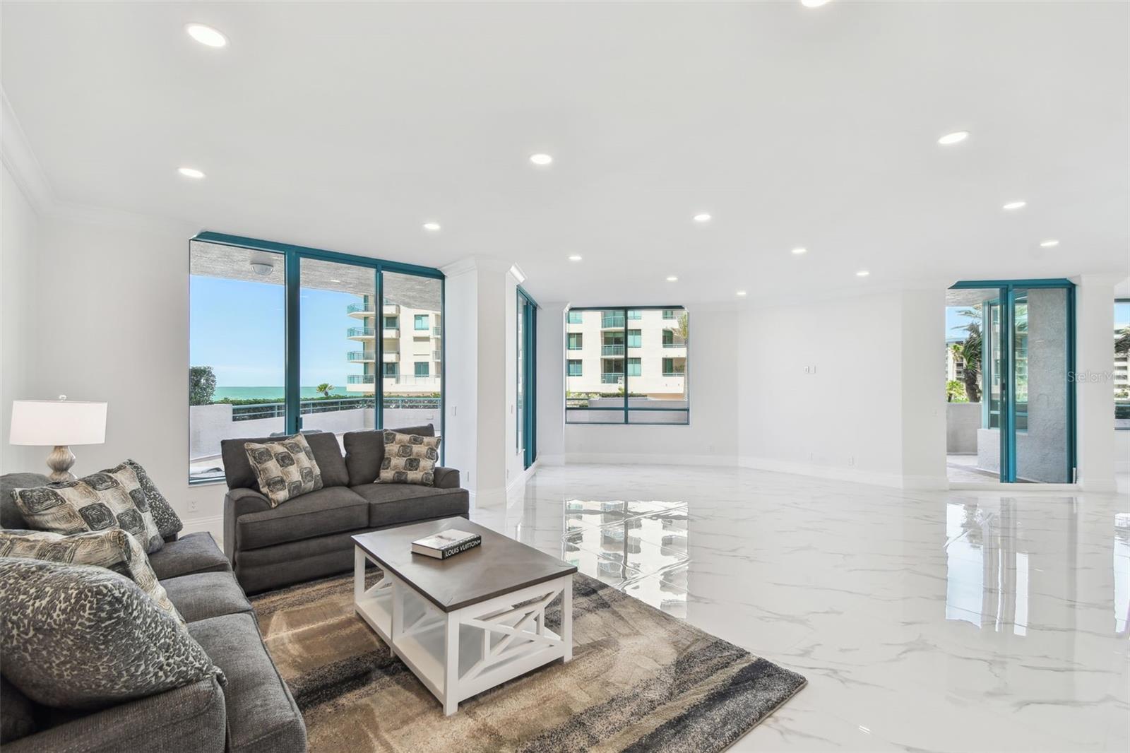 ULTIMAR THREE CONDO - Residential