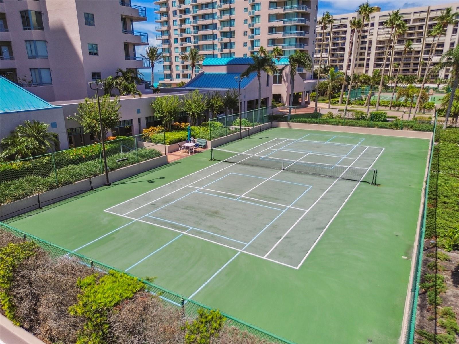 ULTIMAR THREE CONDO - Residential