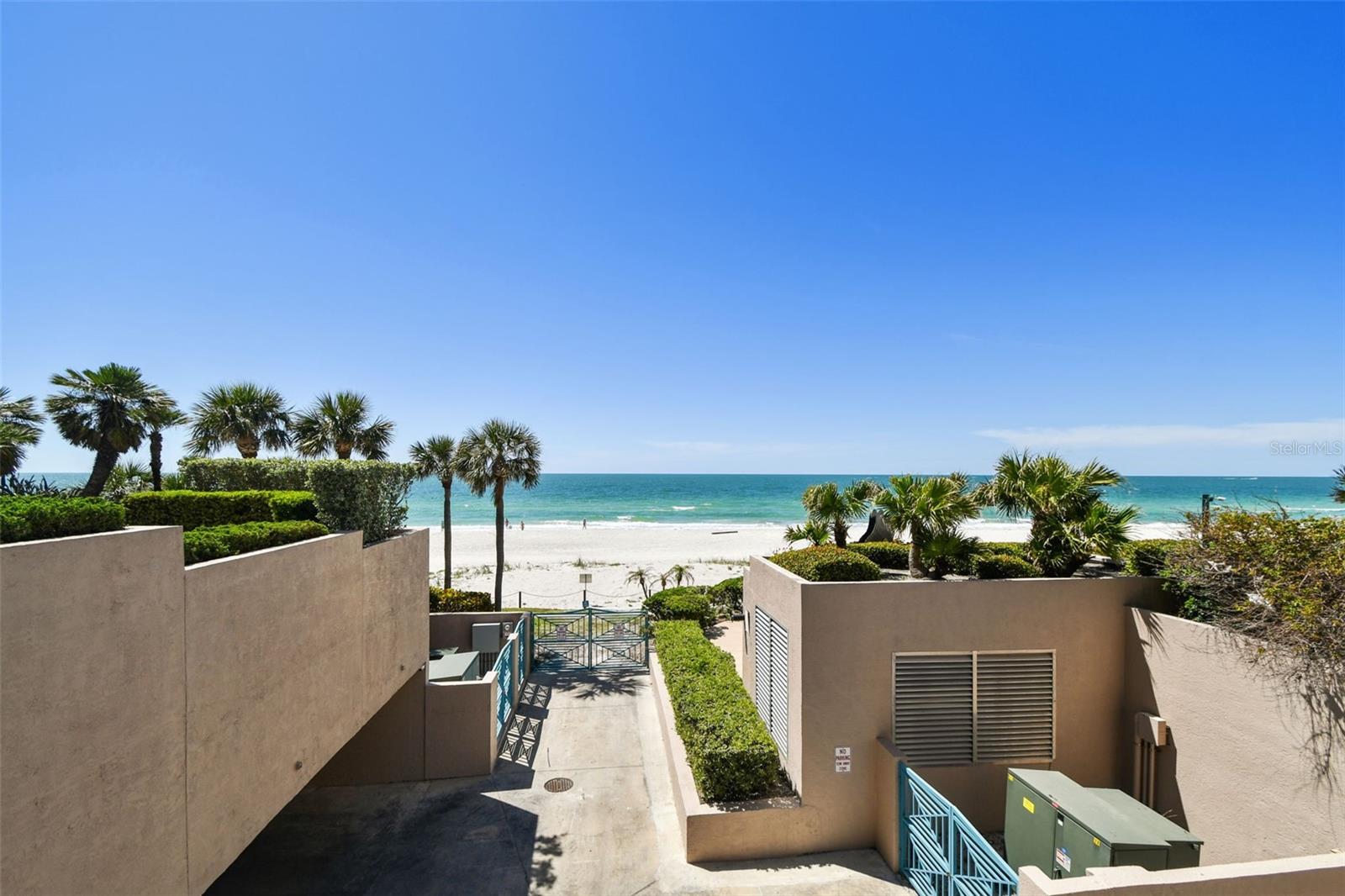 ULTIMAR THREE CONDO - Residential