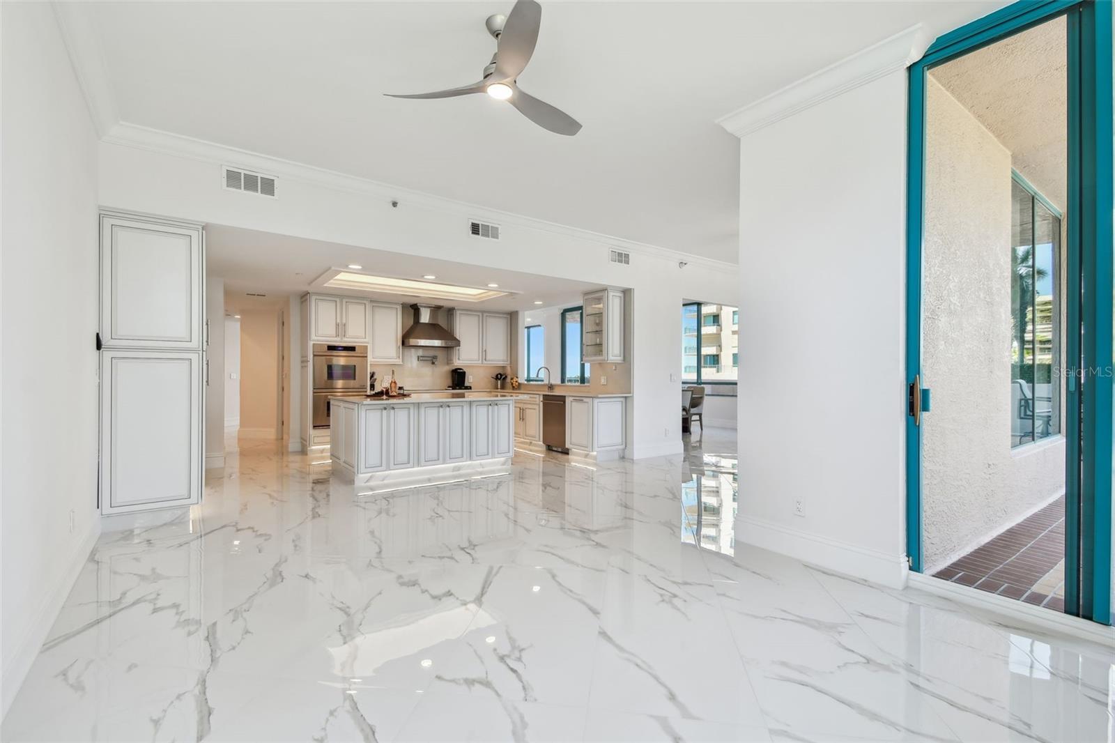 ULTIMAR THREE CONDO - Residential