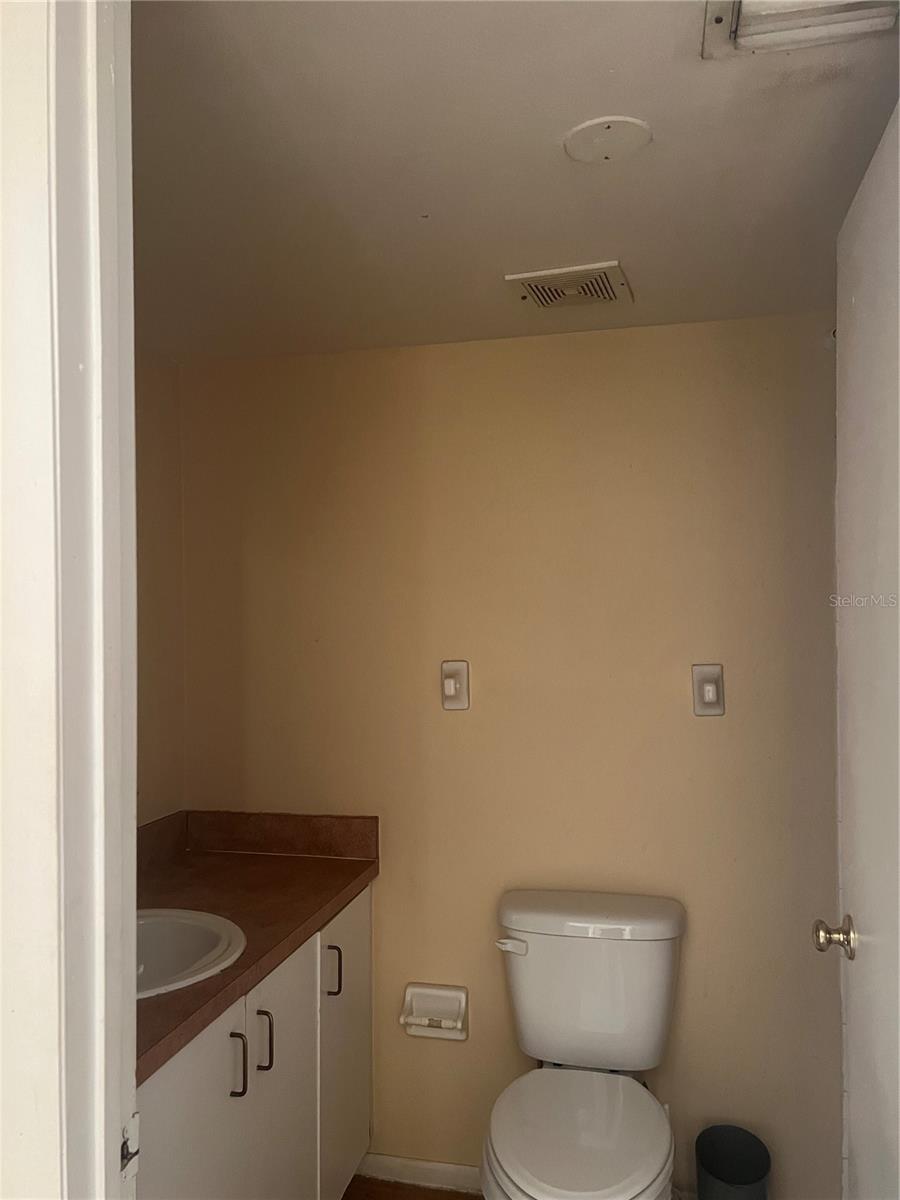 CRESTVIEW ACRES - Residential Lease