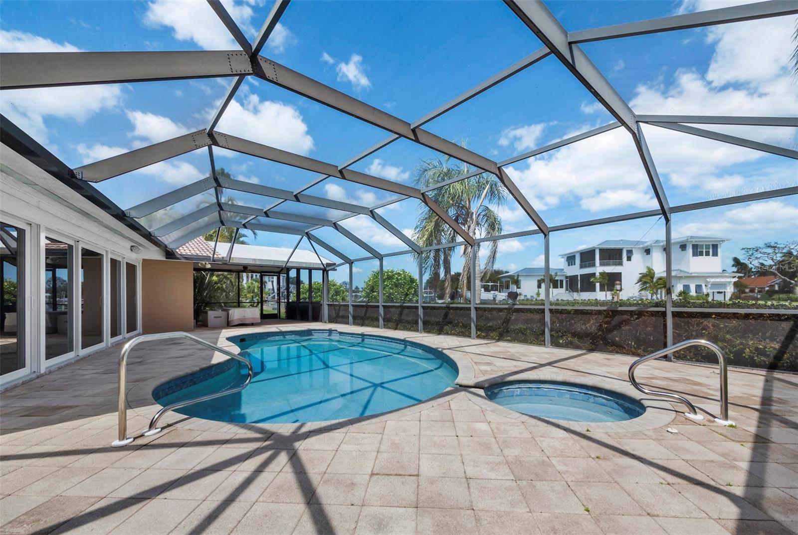 EMERALD HARBOR - Residential