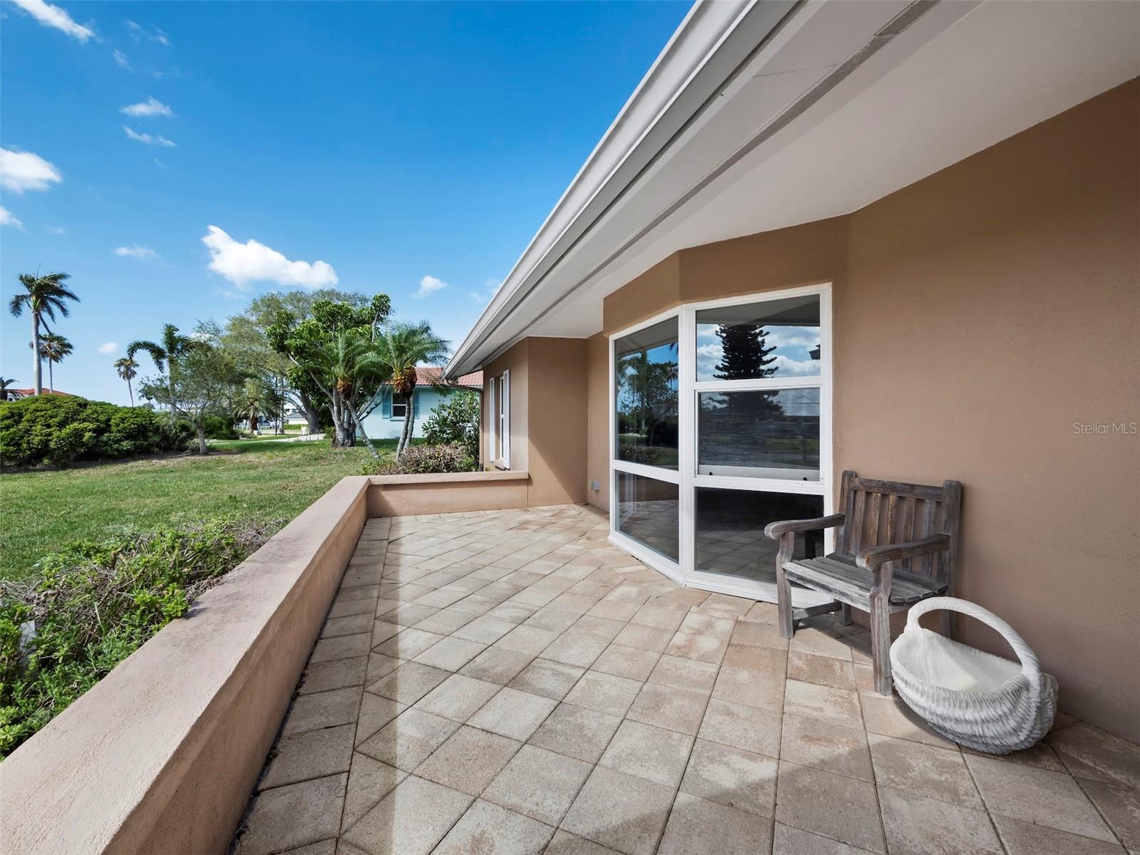 EMERALD HARBOR - Residential