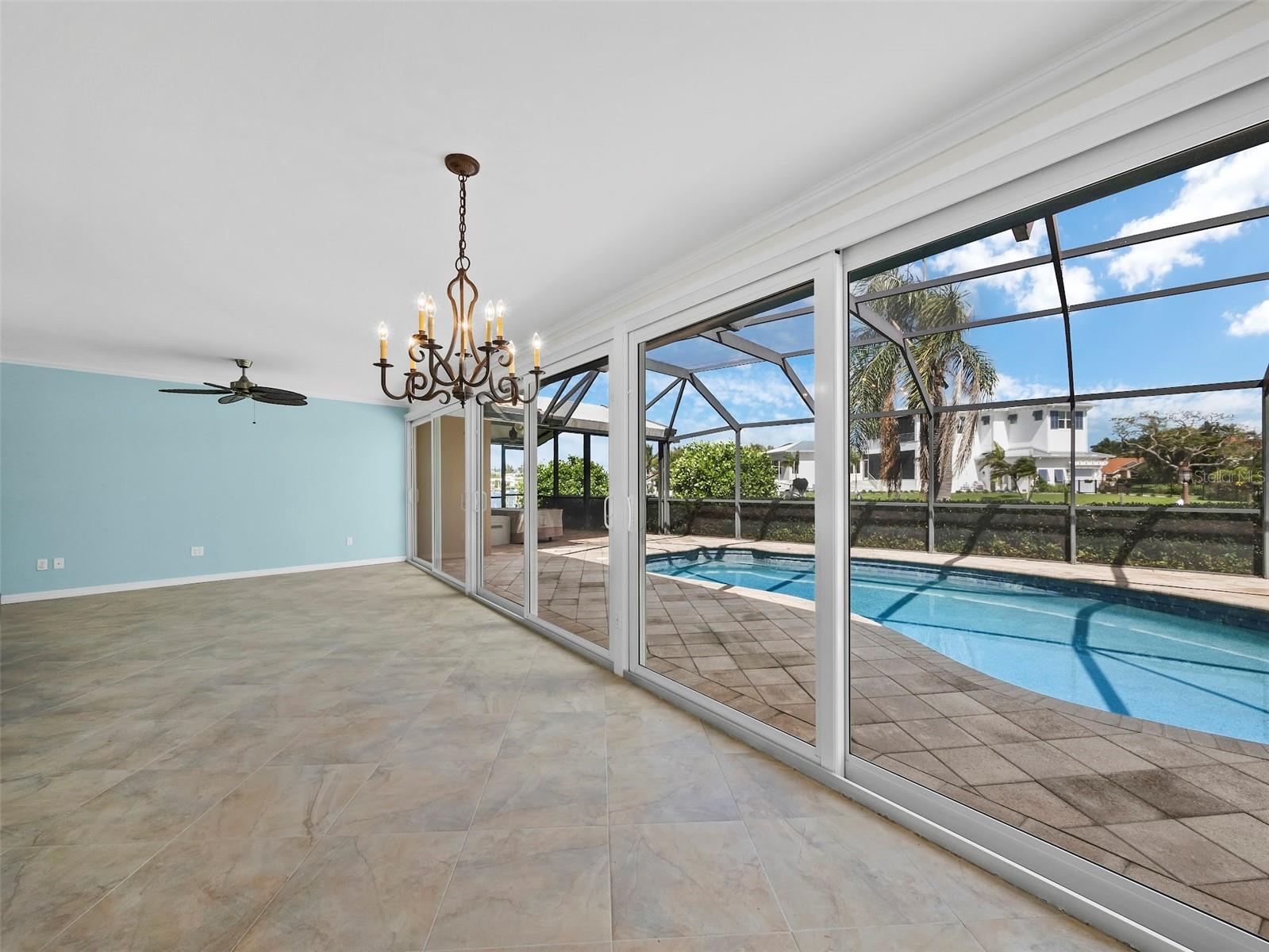 EMERALD HARBOR - Residential