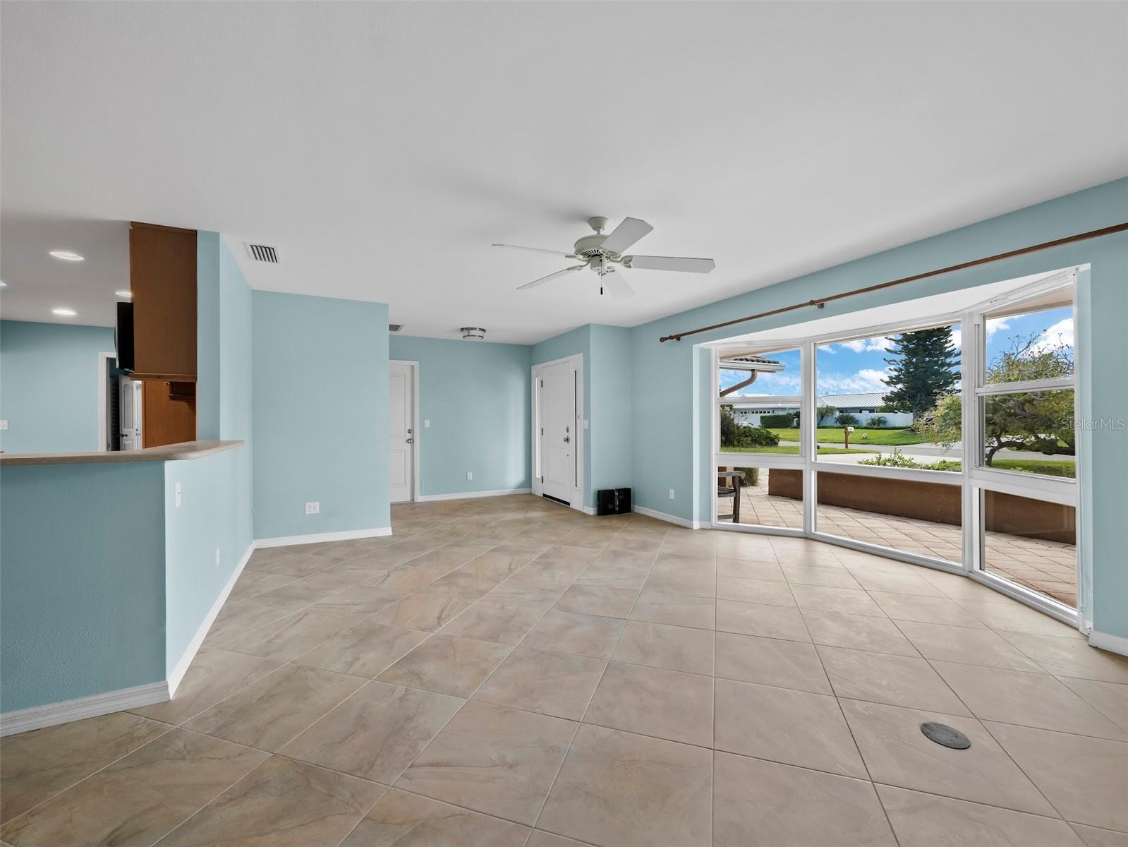 EMERALD HARBOR - Residential