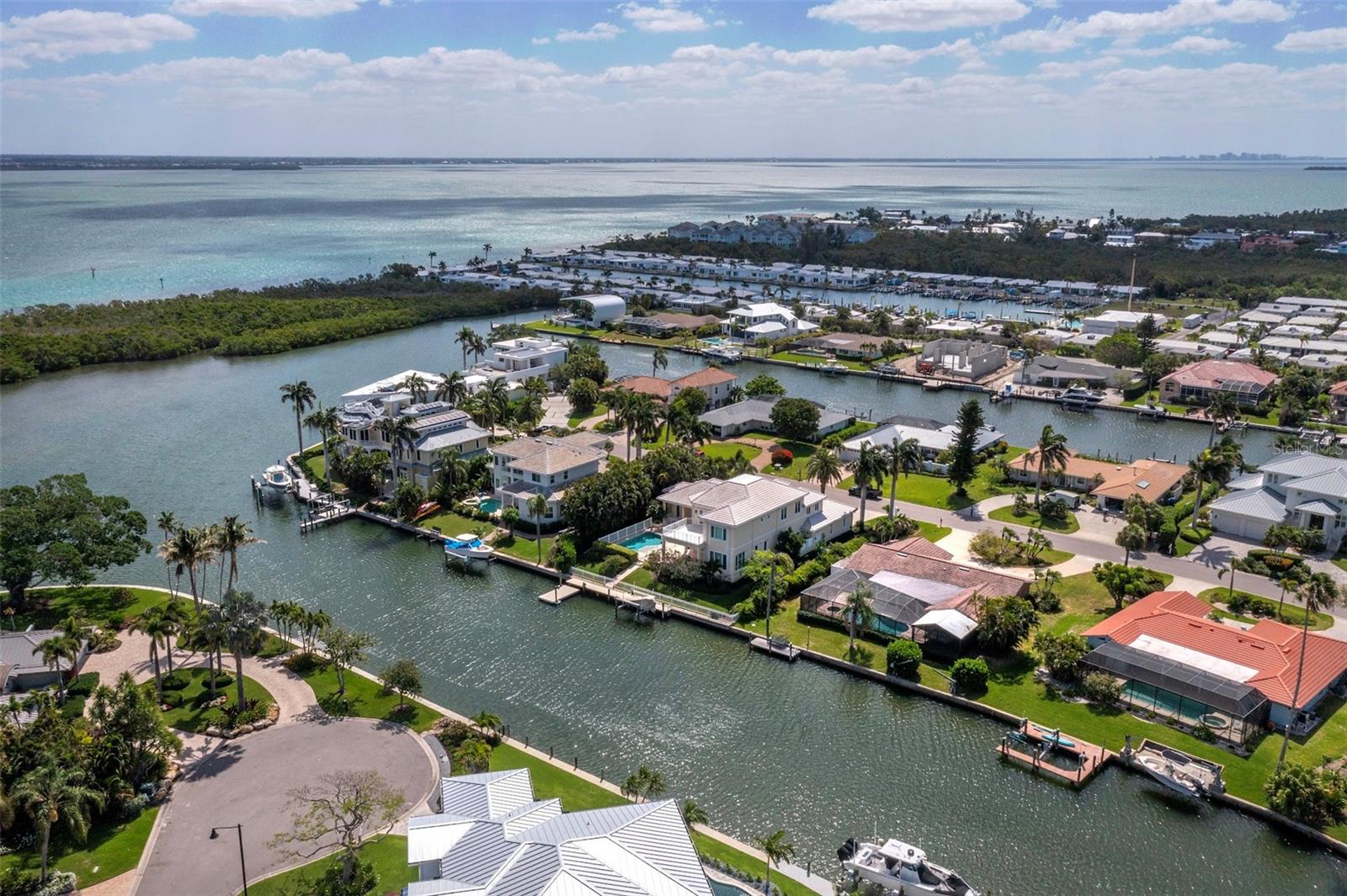 EMERALD HARBOR - Residential
