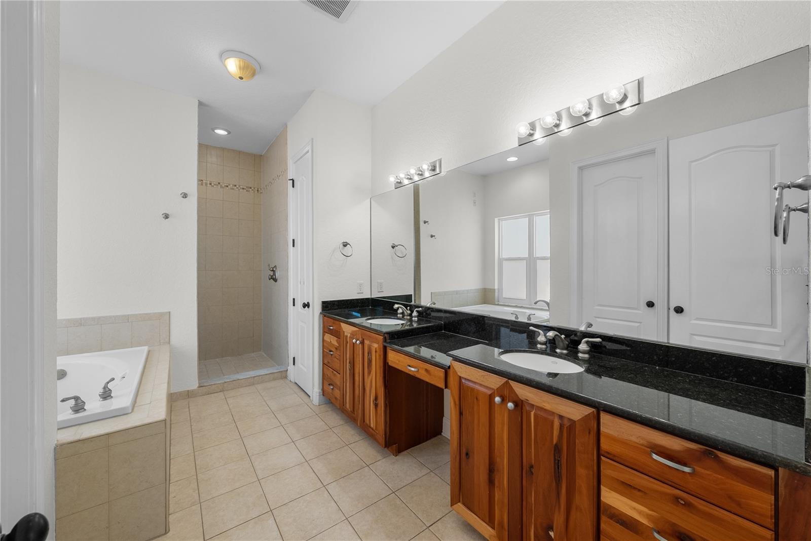 SUNSET PARK - Residential