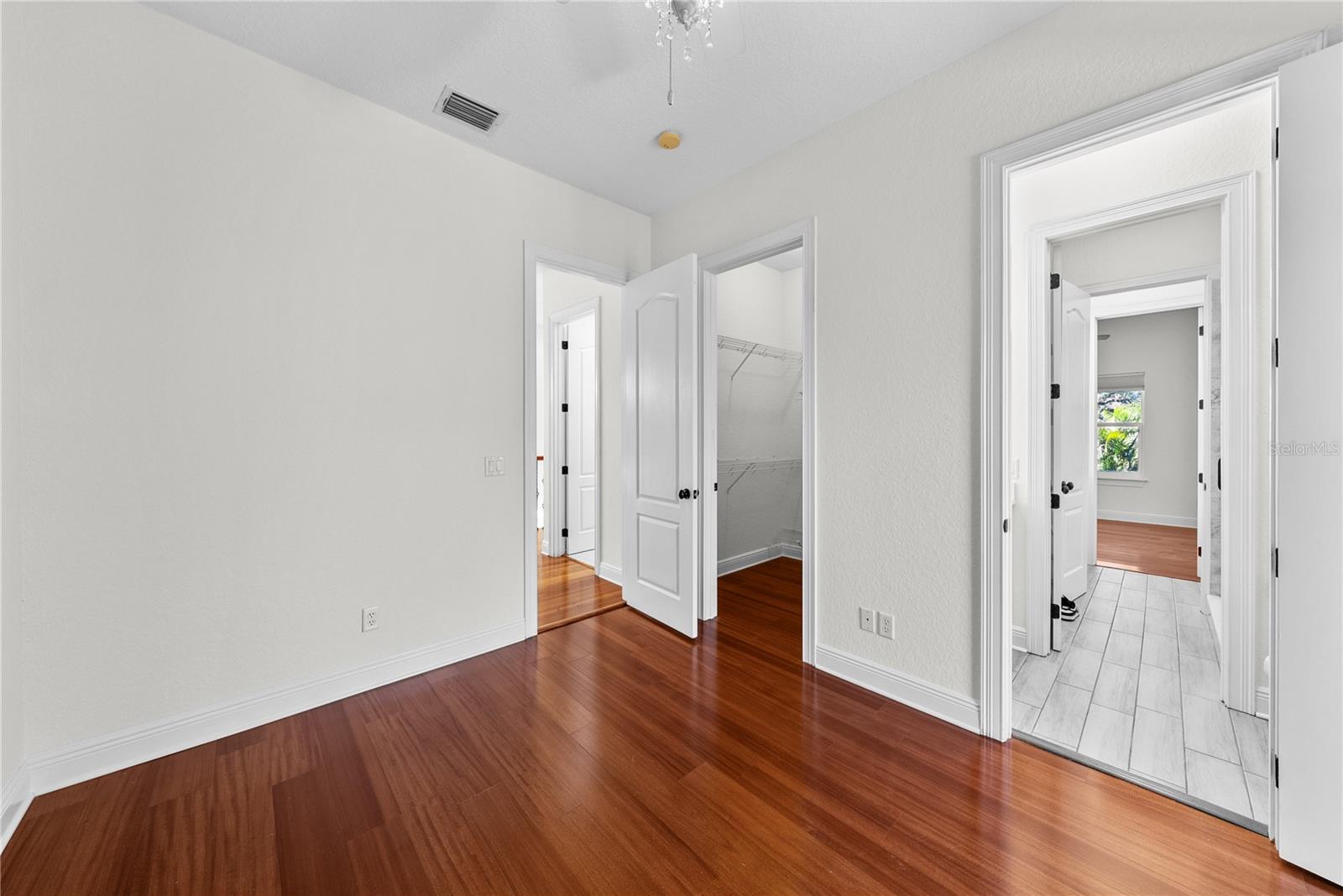 SUNSET PARK - Residential