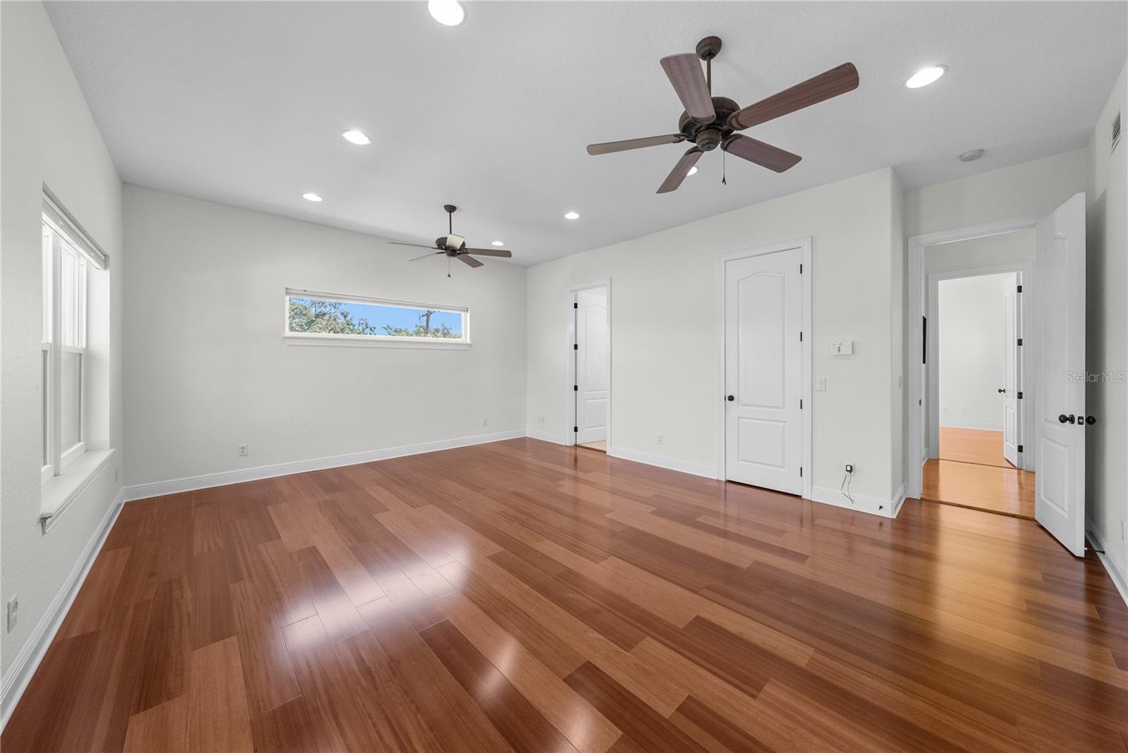SUNSET PARK - Residential