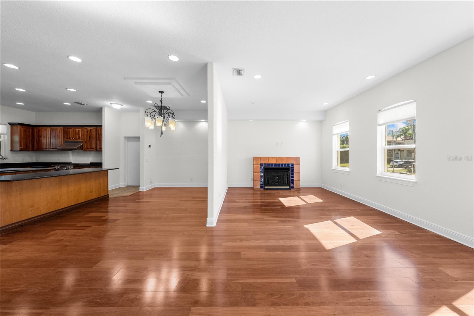 SUNSET PARK - Residential