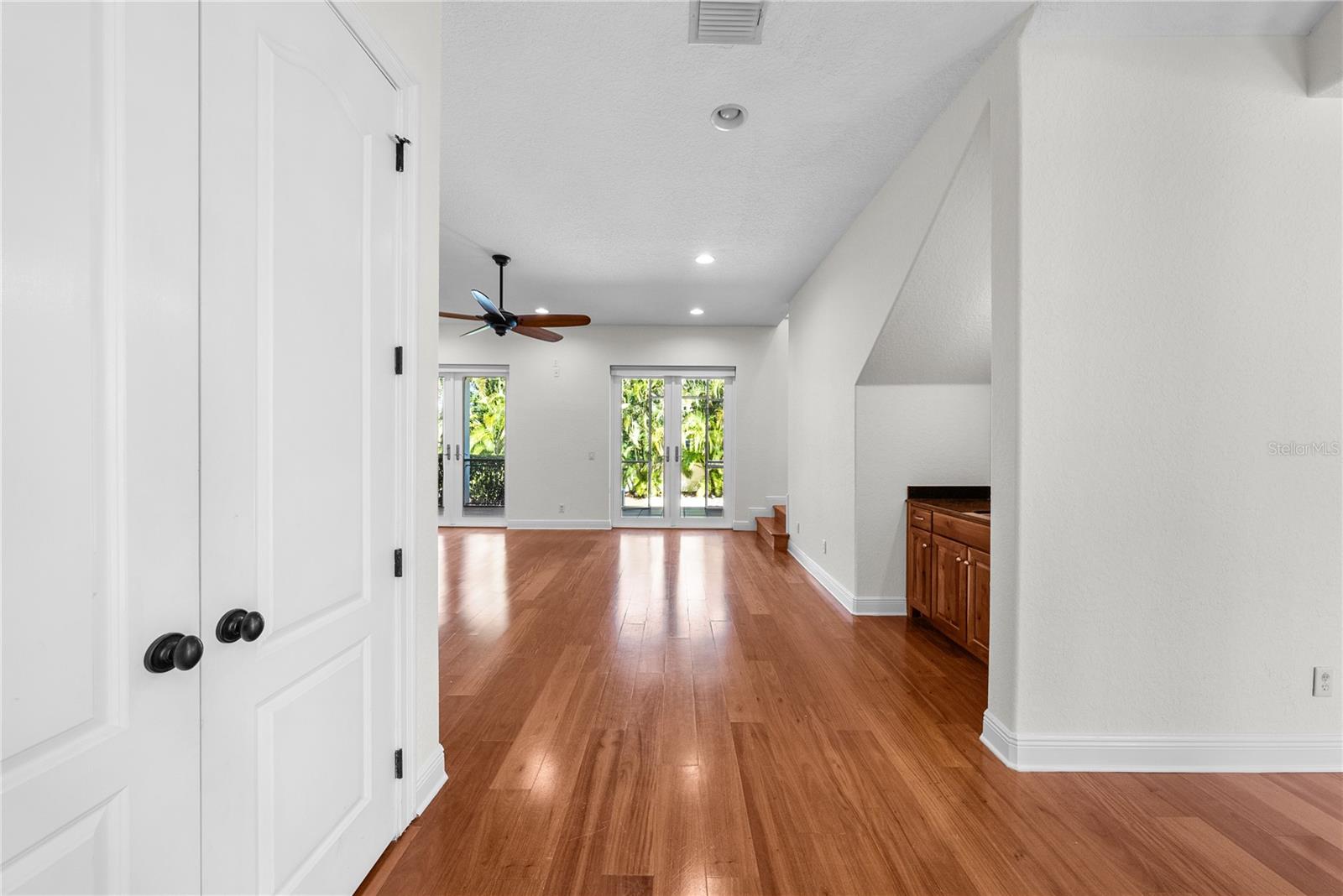 SUNSET PARK - Residential