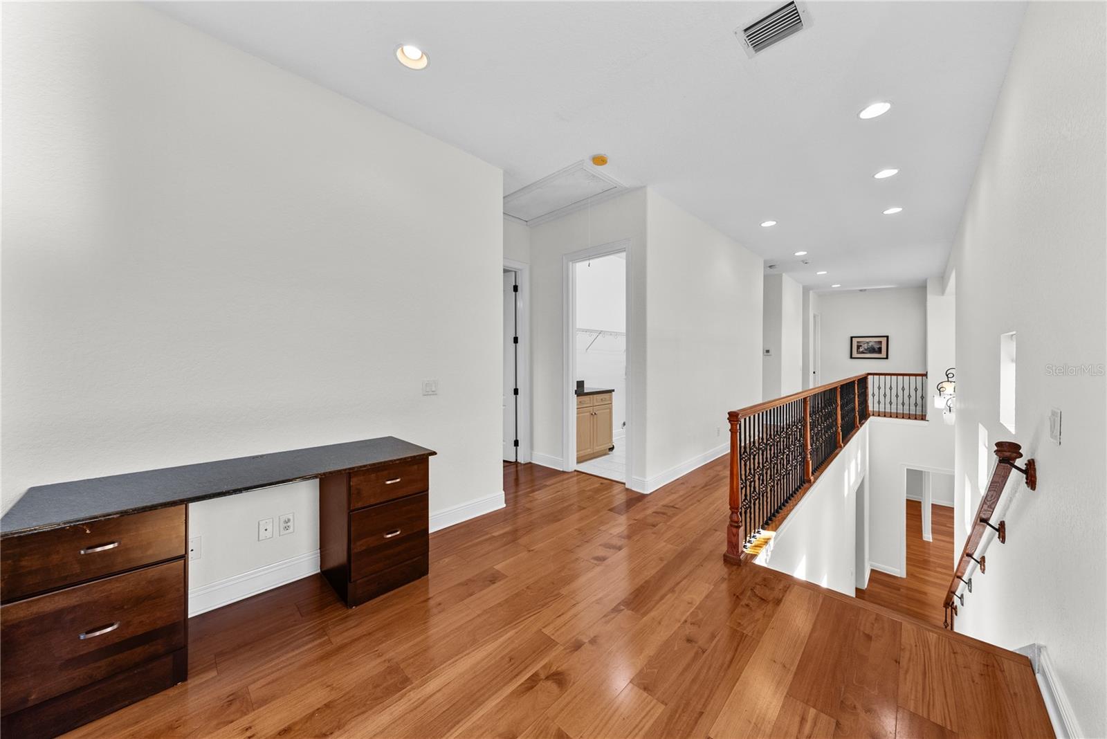SUNSET PARK - Residential